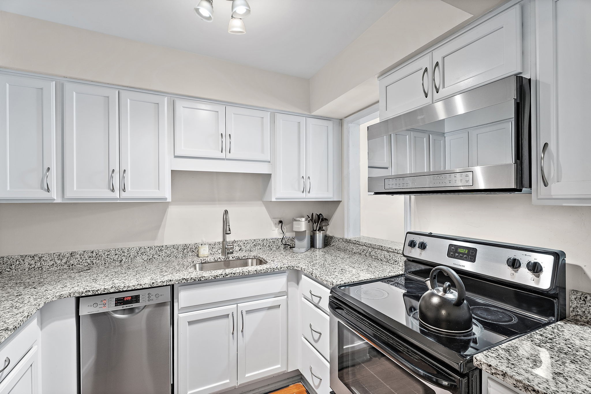 2116 Hobbs Rd K2