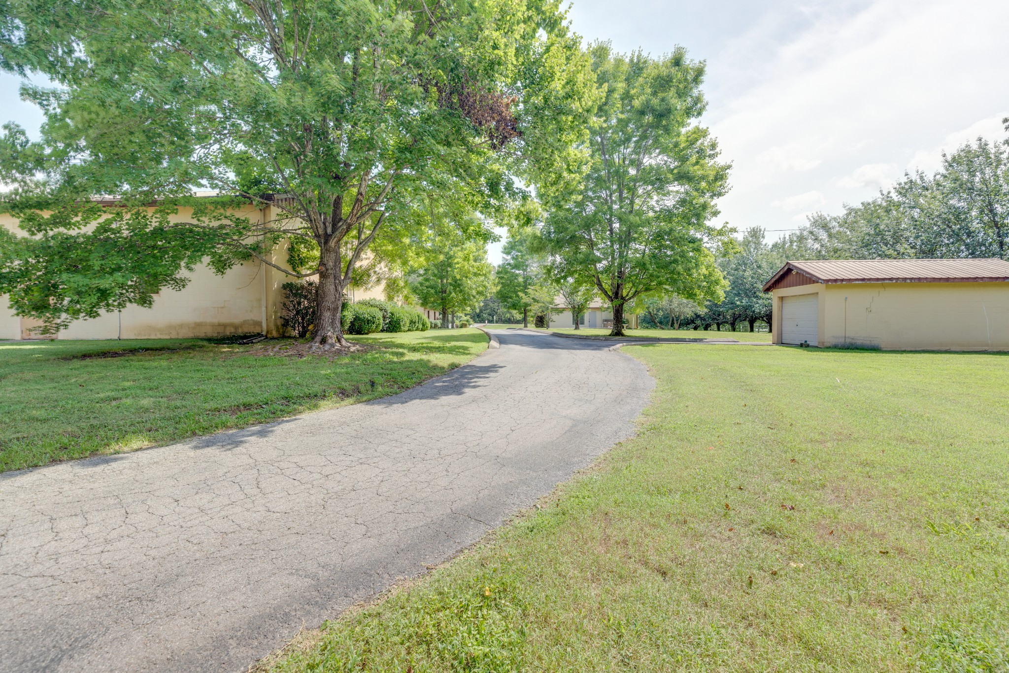 2654 Highway 46 S