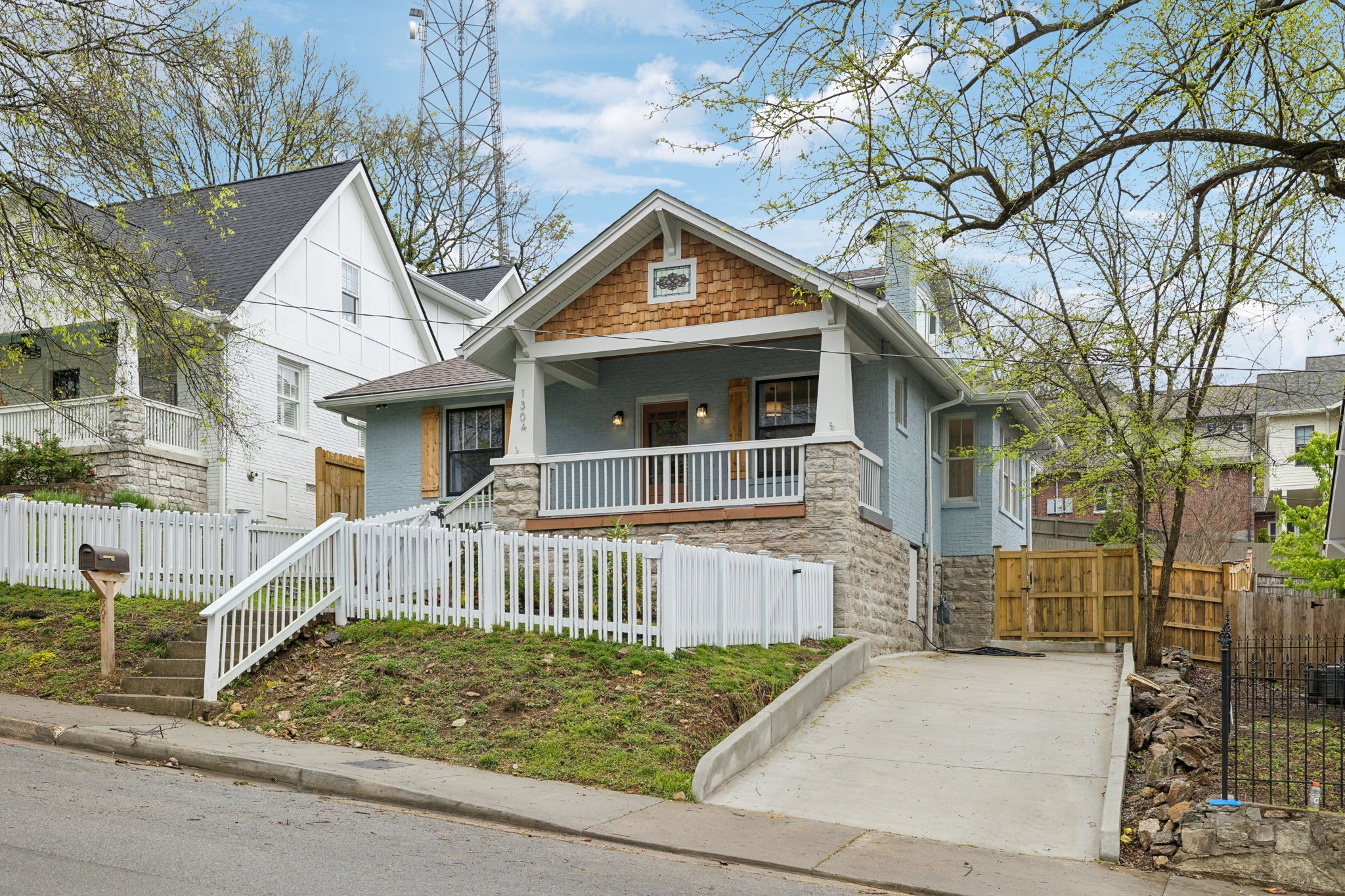 1304 Ashwood Ave