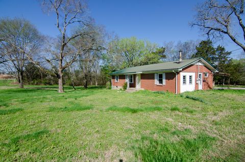 1757 Bear Creek Pike Columbia TN 38401