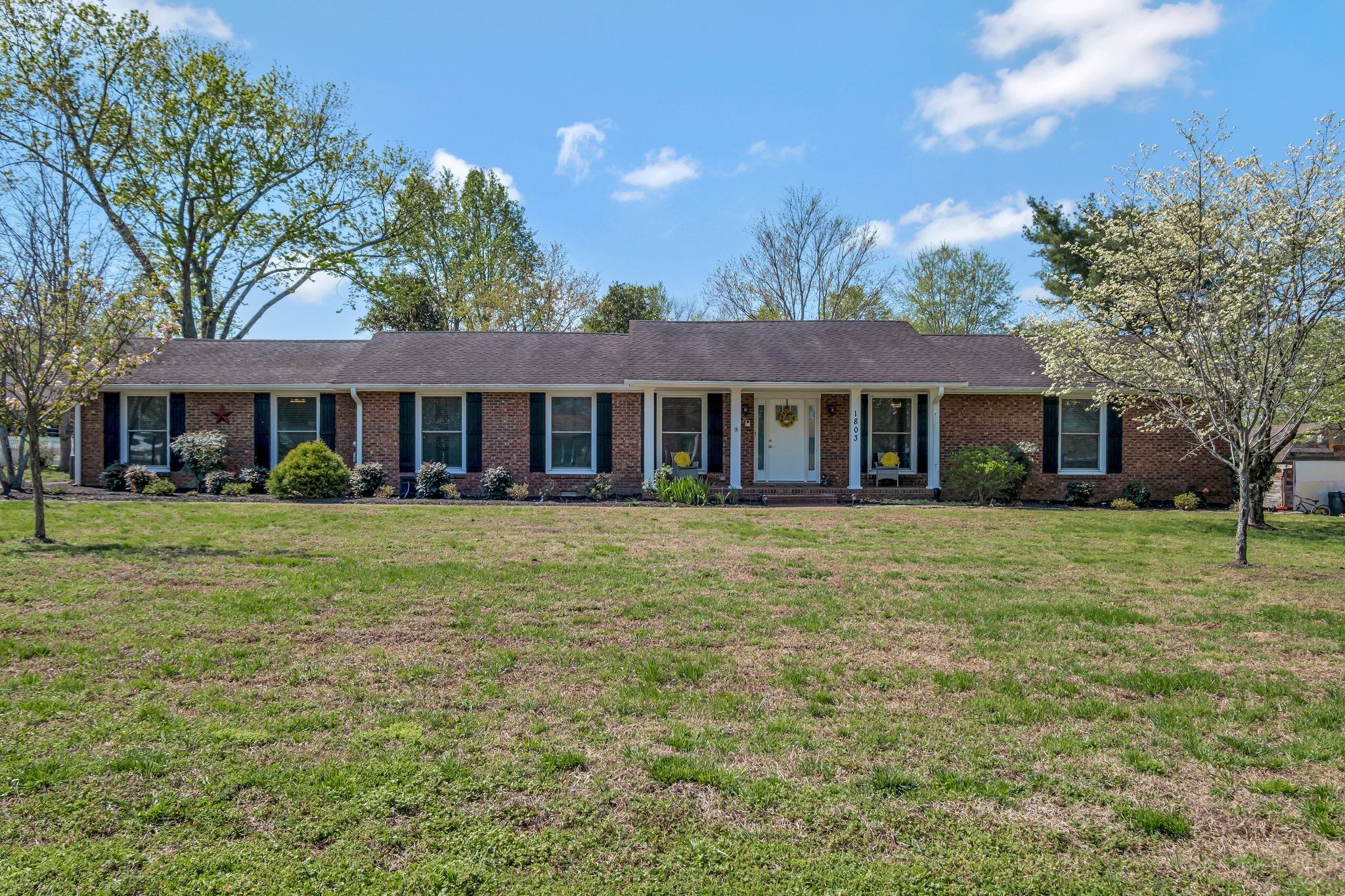 1803 W Lori Lee Dr