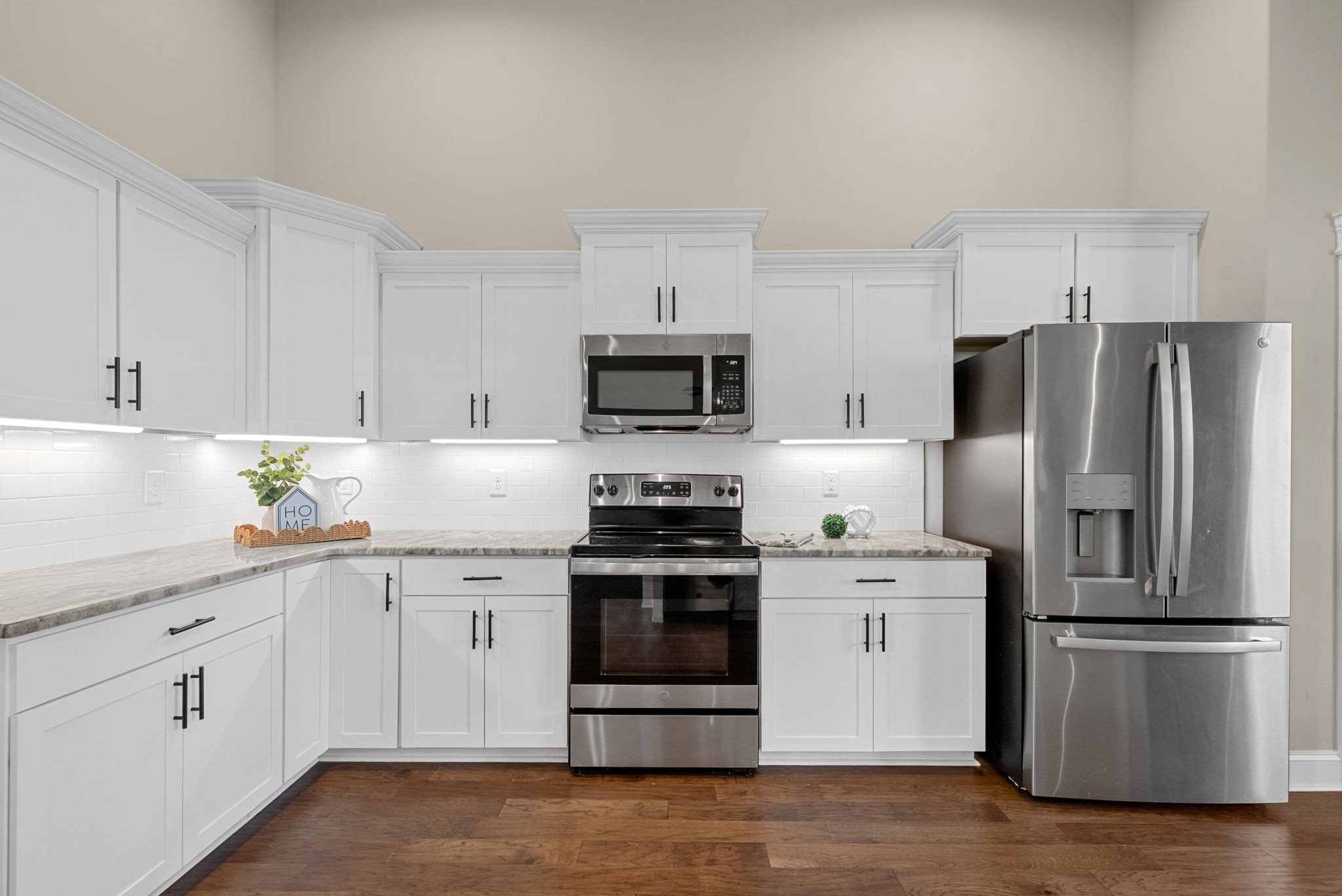 Clarksville, Tennessee 37040, United States, 4 Bedrooms Bedrooms, ,4 BathroomsBathrooms,Residential,Active,218137