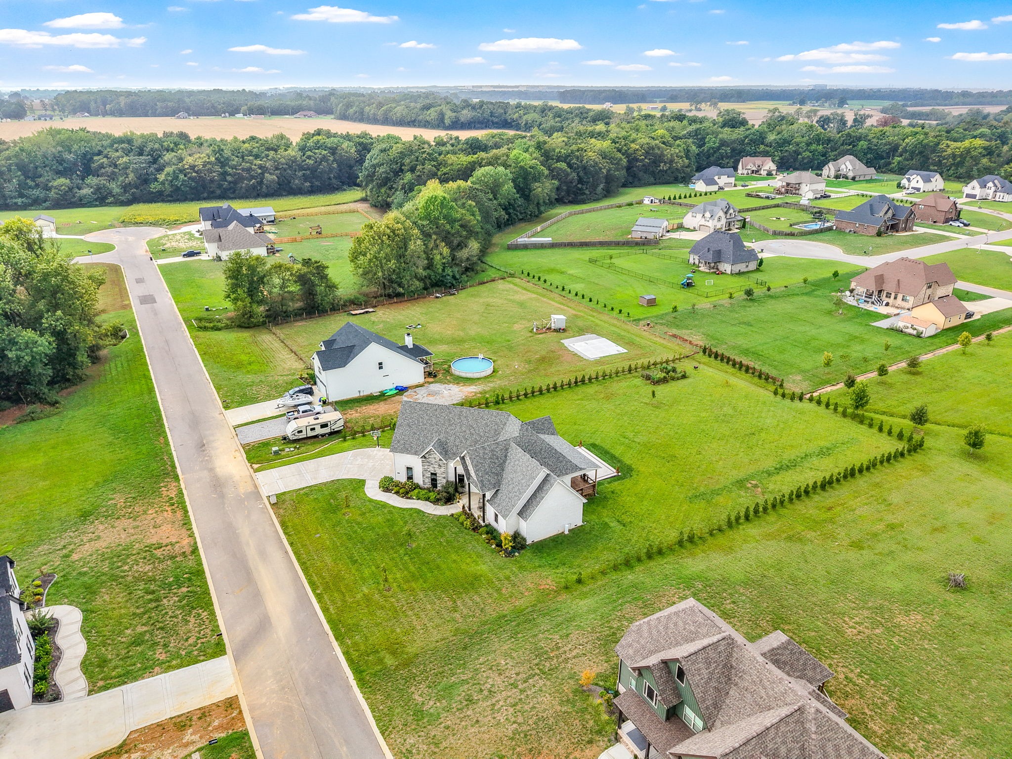 Clarksville, Tennessee 37040, United States, 4 Bedrooms Bedrooms, ,4 BathroomsBathrooms,Residential,Active,218137