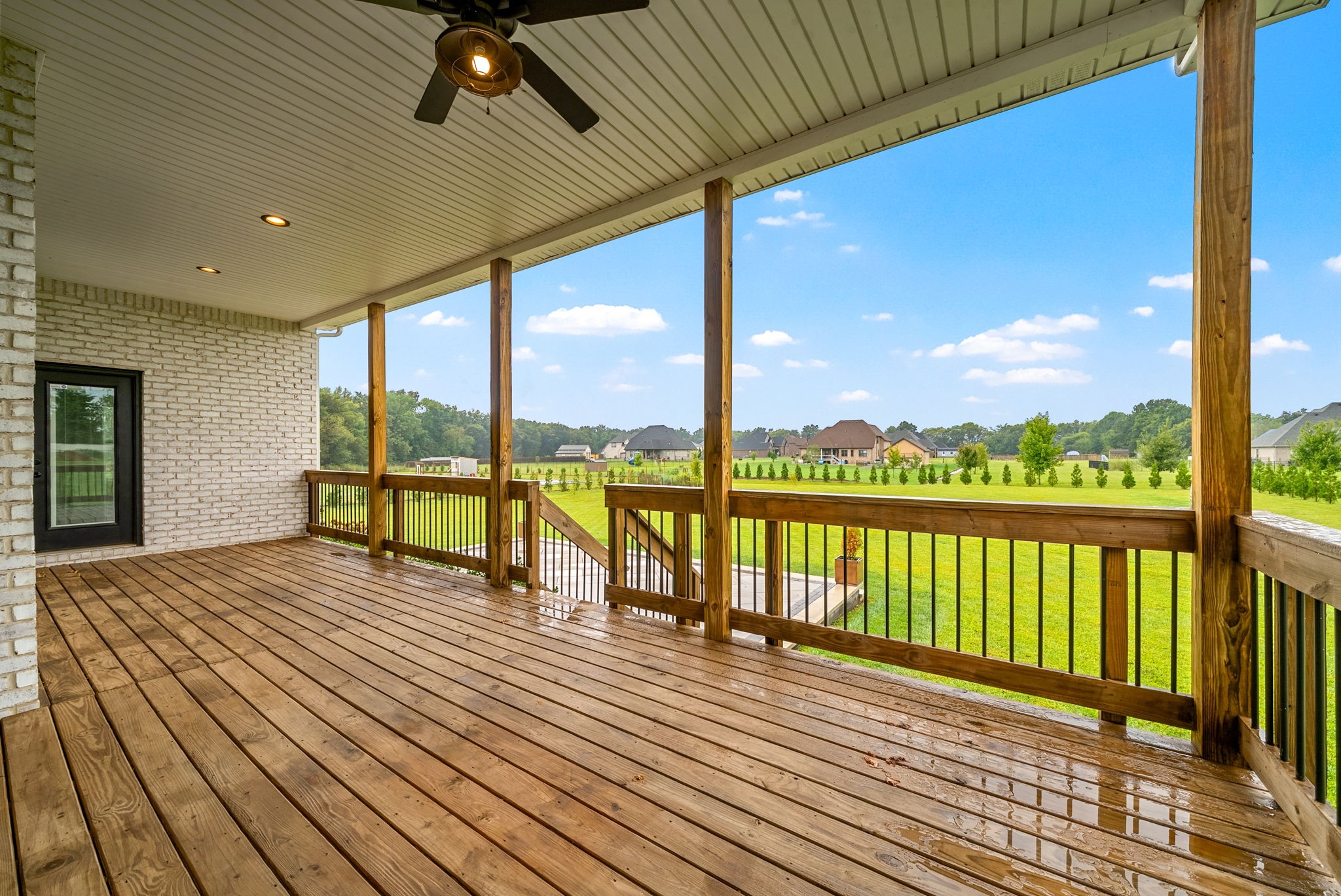 Clarksville, Tennessee 37040, United States, 4 Bedrooms Bedrooms, ,4 BathroomsBathrooms,Residential,Active,218137