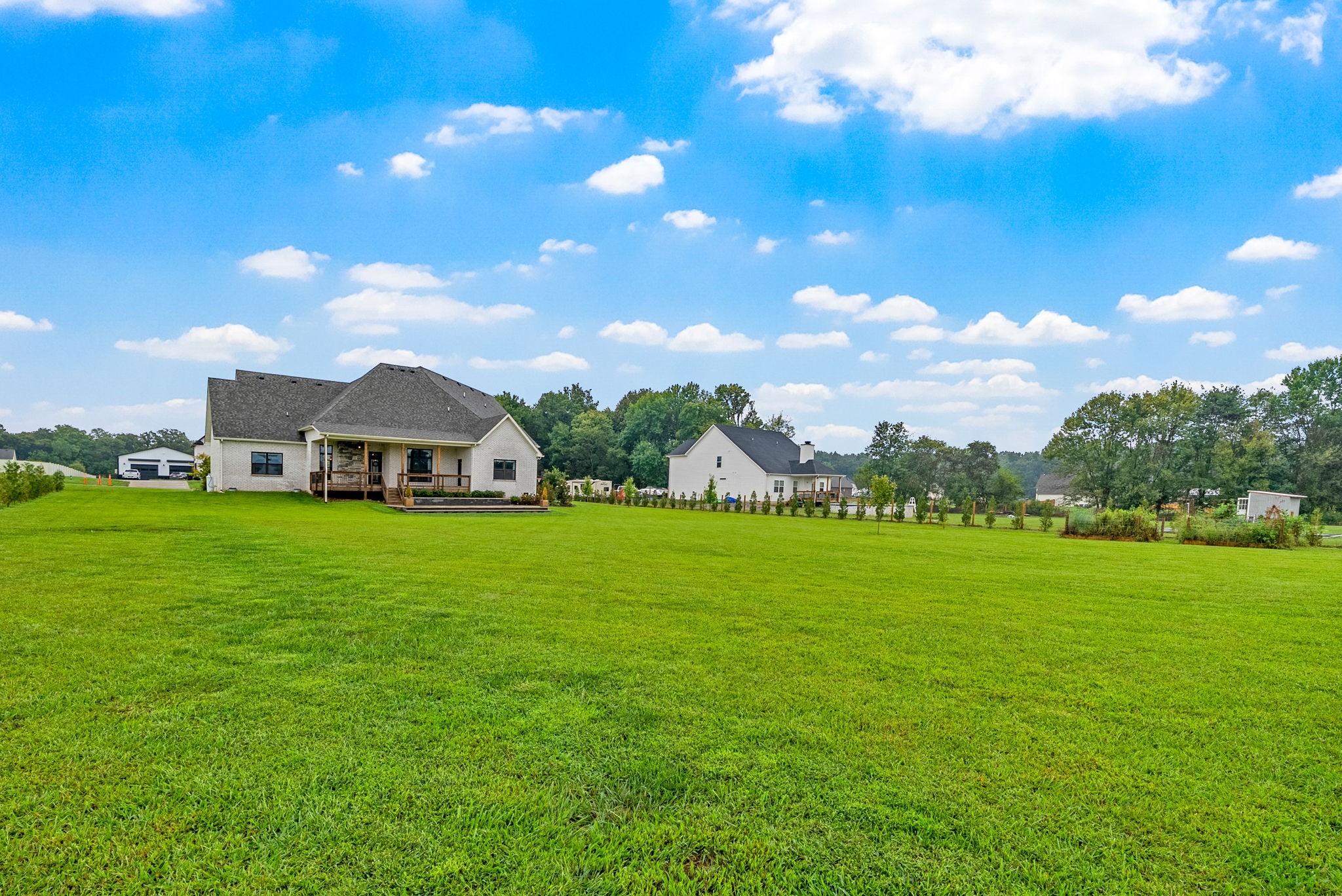 Clarksville, Tennessee 37040, United States, 4 Bedrooms Bedrooms, ,4 BathroomsBathrooms,Residential,Active,218137