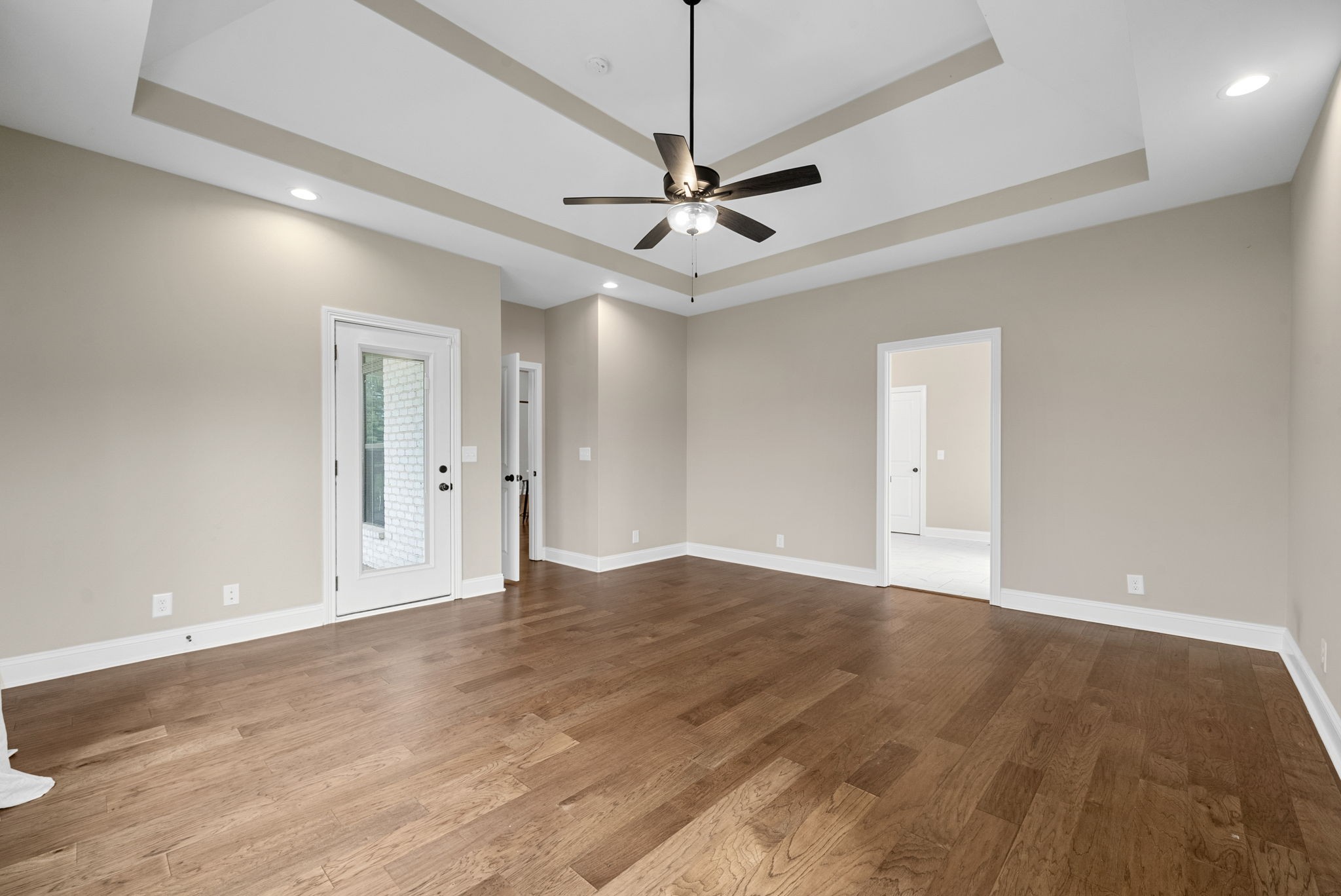 Clarksville, Tennessee 37040, United States, 4 Bedrooms Bedrooms, ,4 BathroomsBathrooms,Residential,Active,218137