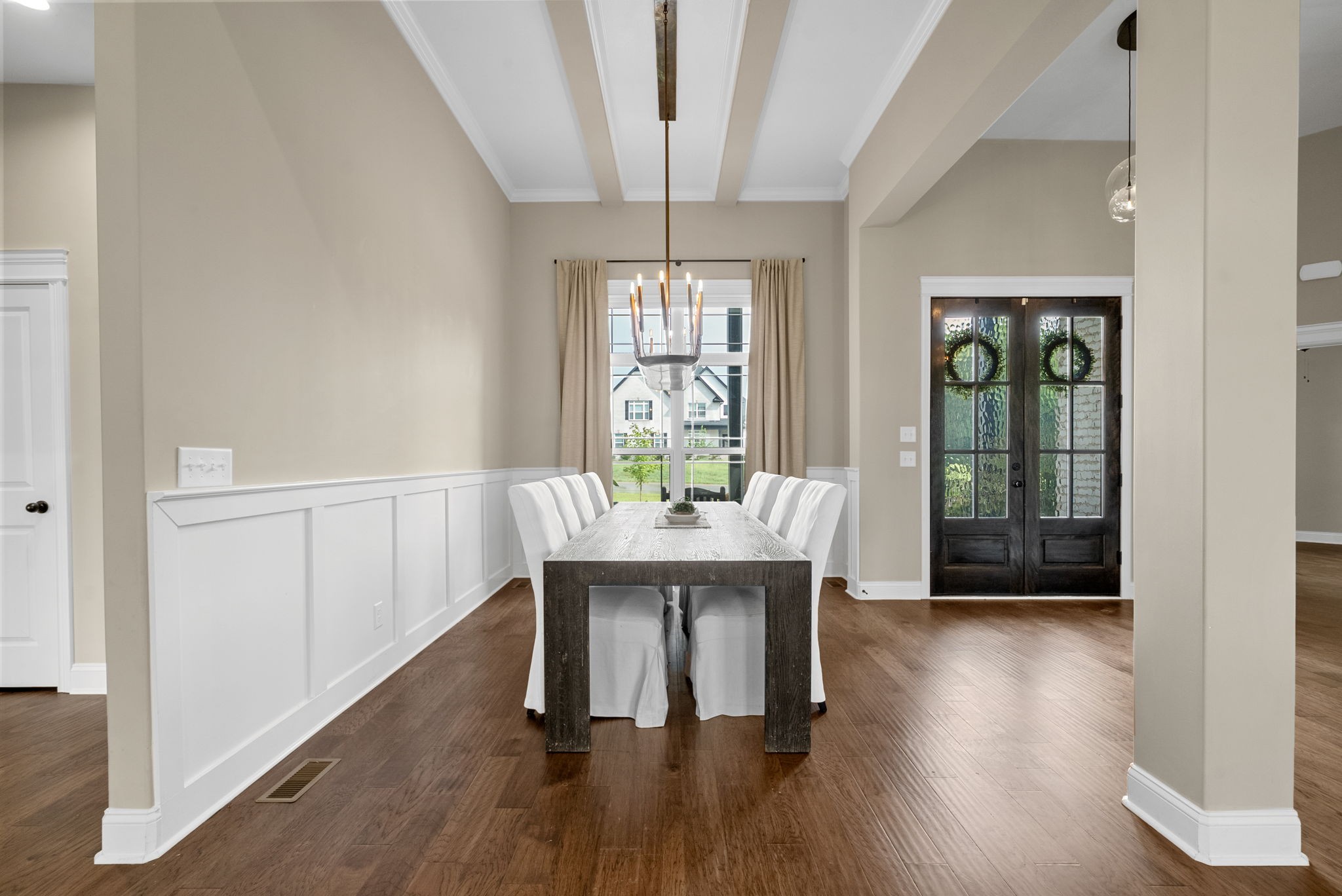 Clarksville, Tennessee 37040, United States, 4 Bedrooms Bedrooms, ,4 BathroomsBathrooms,Residential,Active,218137