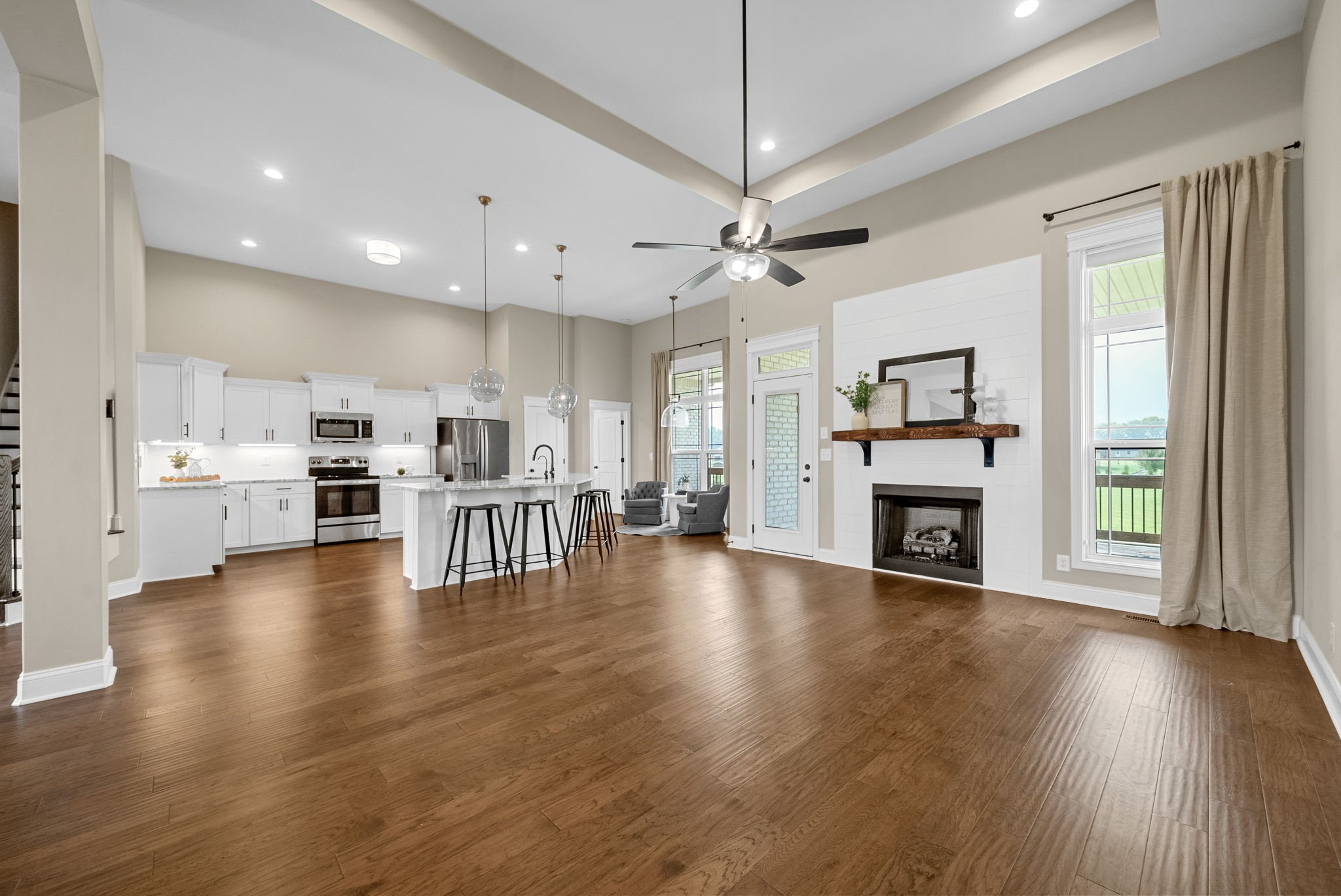 Clarksville, Tennessee 37040, United States, 4 Bedrooms Bedrooms, ,4 BathroomsBathrooms,Residential,Active,218137