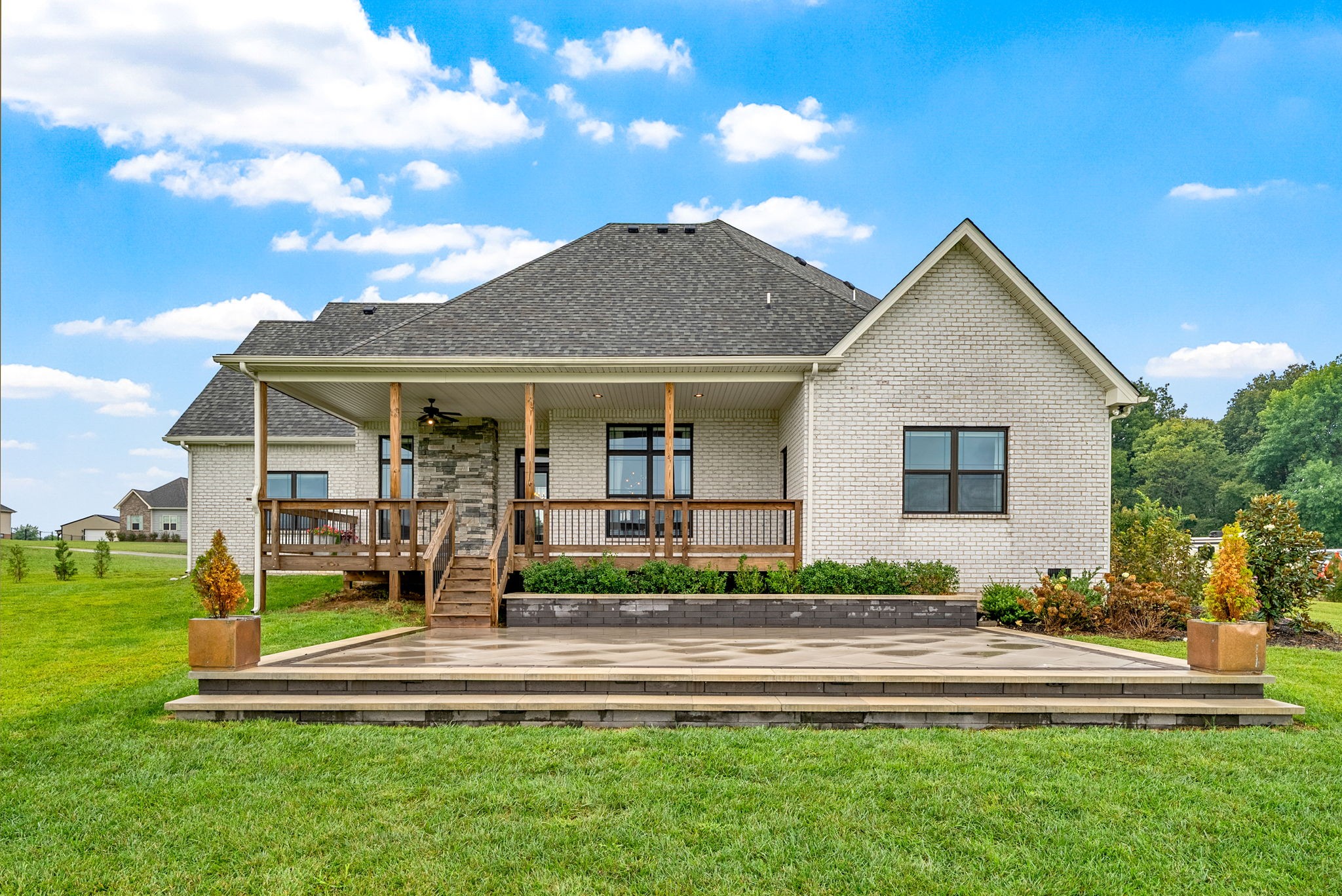 Clarksville, Tennessee 37040, United States, 4 Bedrooms Bedrooms, ,4 BathroomsBathrooms,Residential,Active,218137