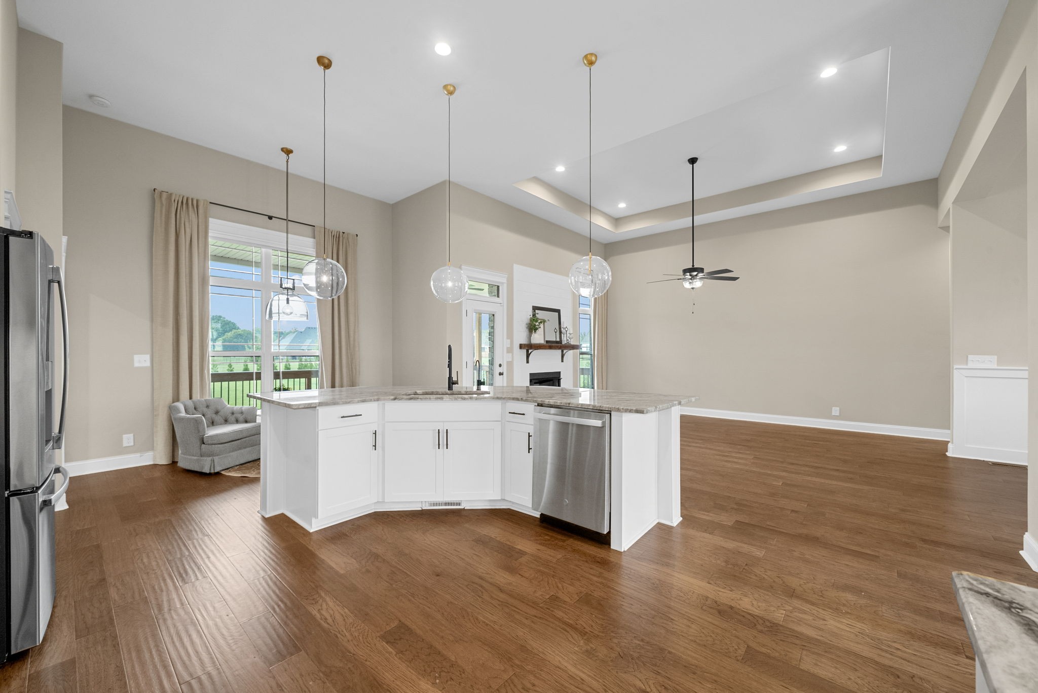 Clarksville, Tennessee 37040, United States, 4 Bedrooms Bedrooms, ,4 BathroomsBathrooms,Residential,Active,218137