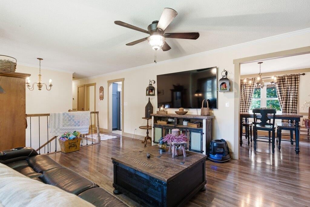 1718 Lake Wood Circle