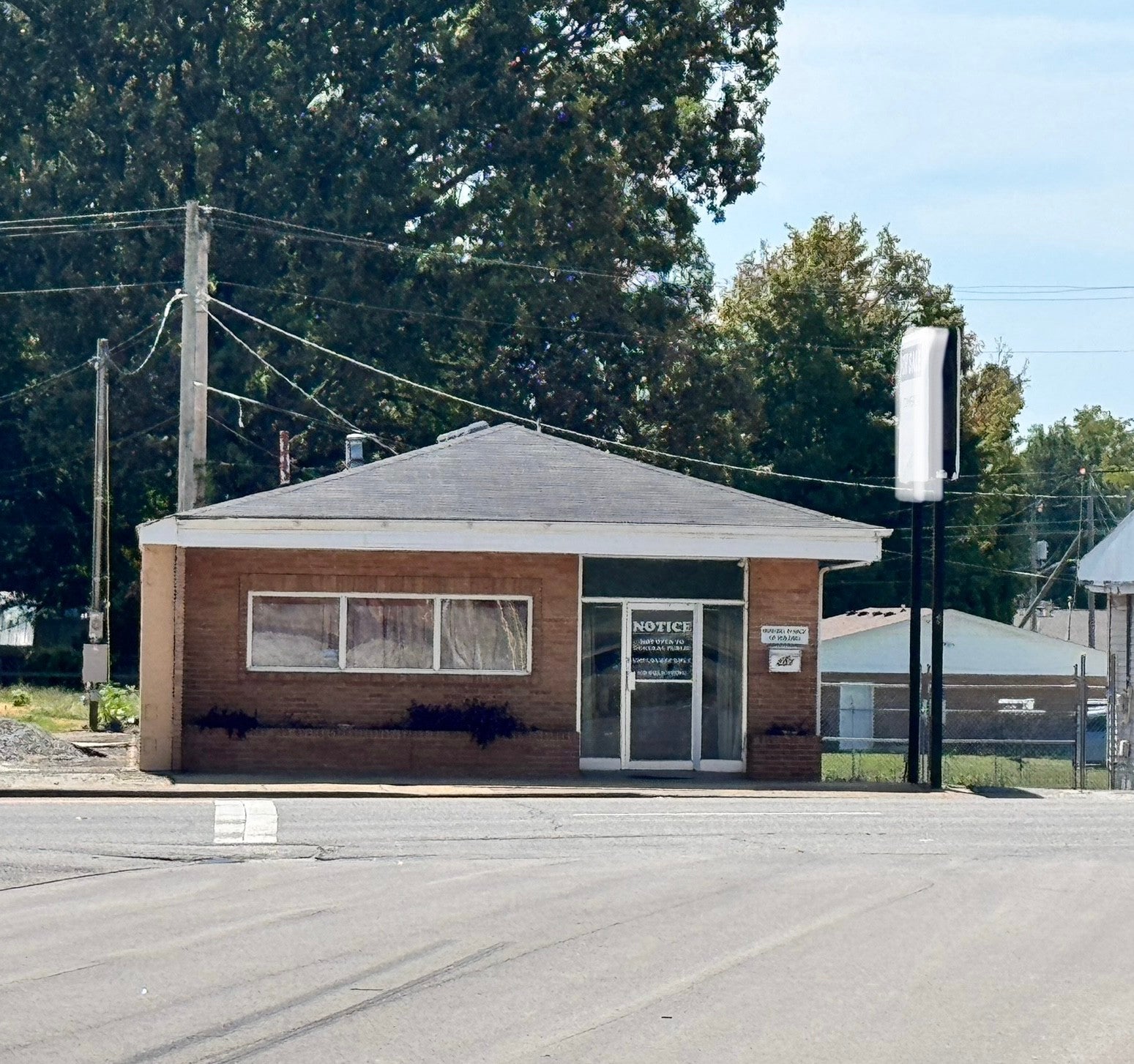 207 E Gaines St E, Lawrenceburg, TN 38464