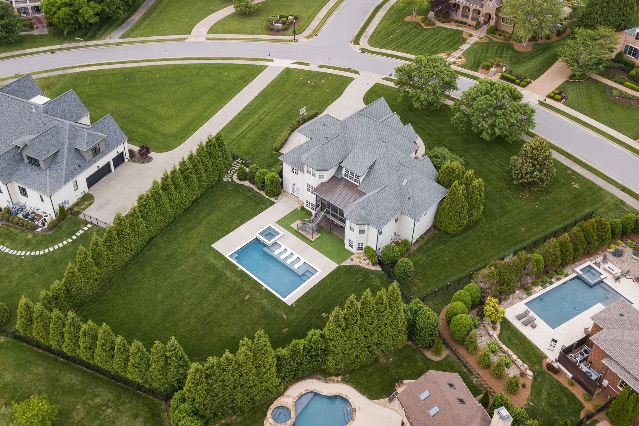 9485 Highland Bend Ct