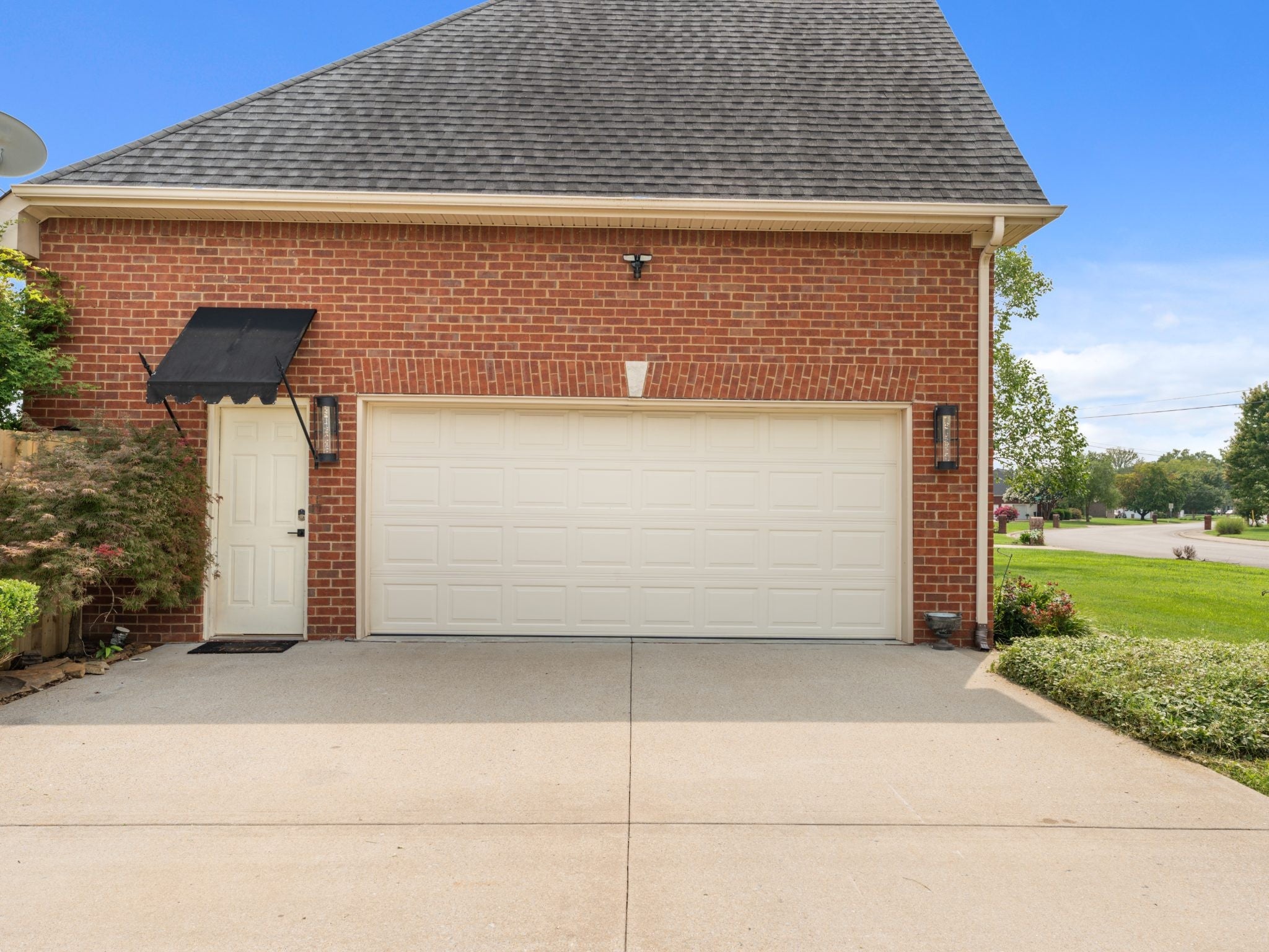 4757 Hammock Dr