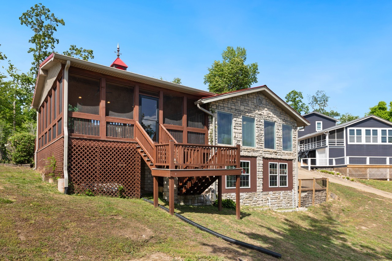 782 Driftwood Dr
