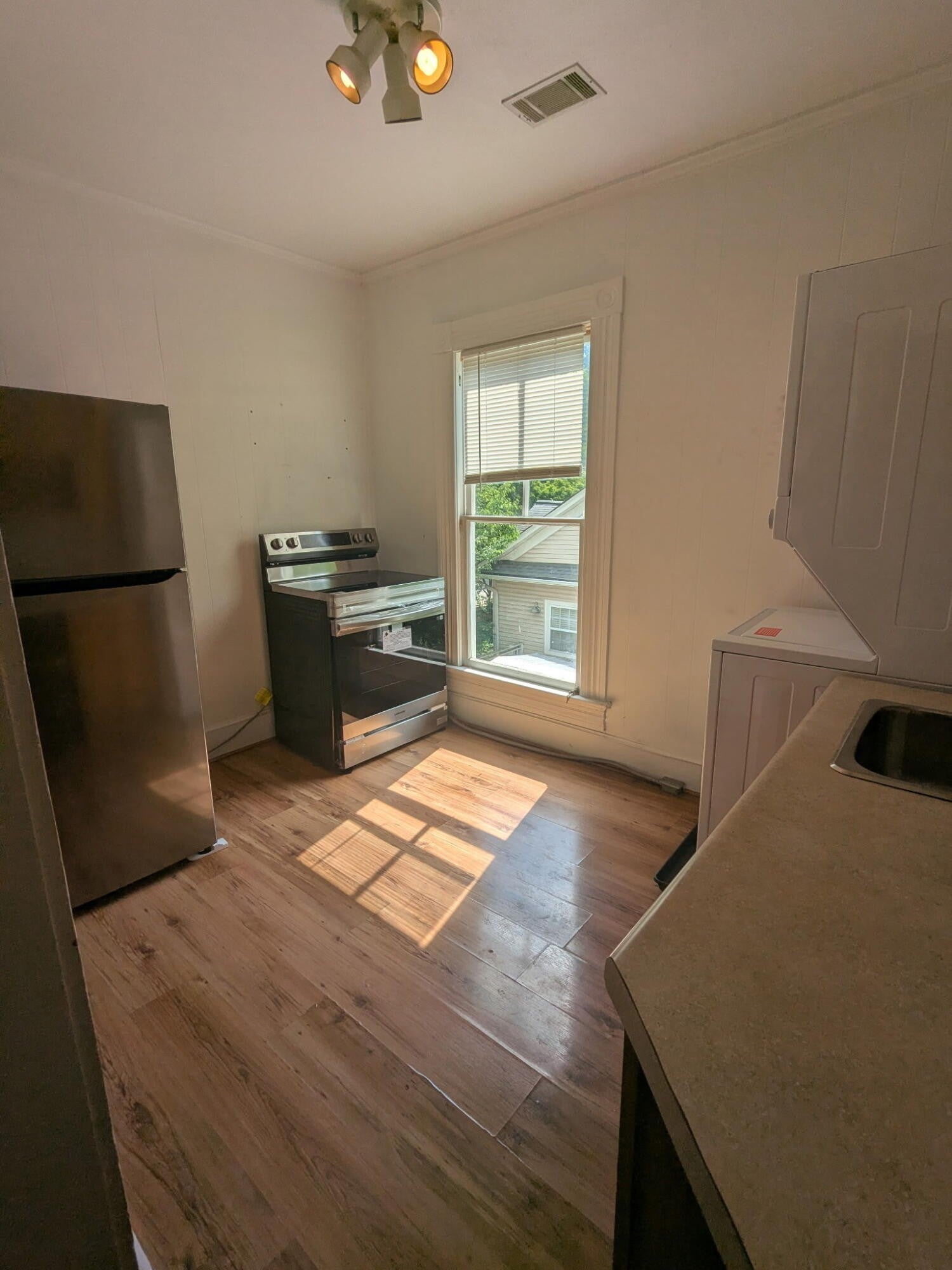 407 Colville Street B