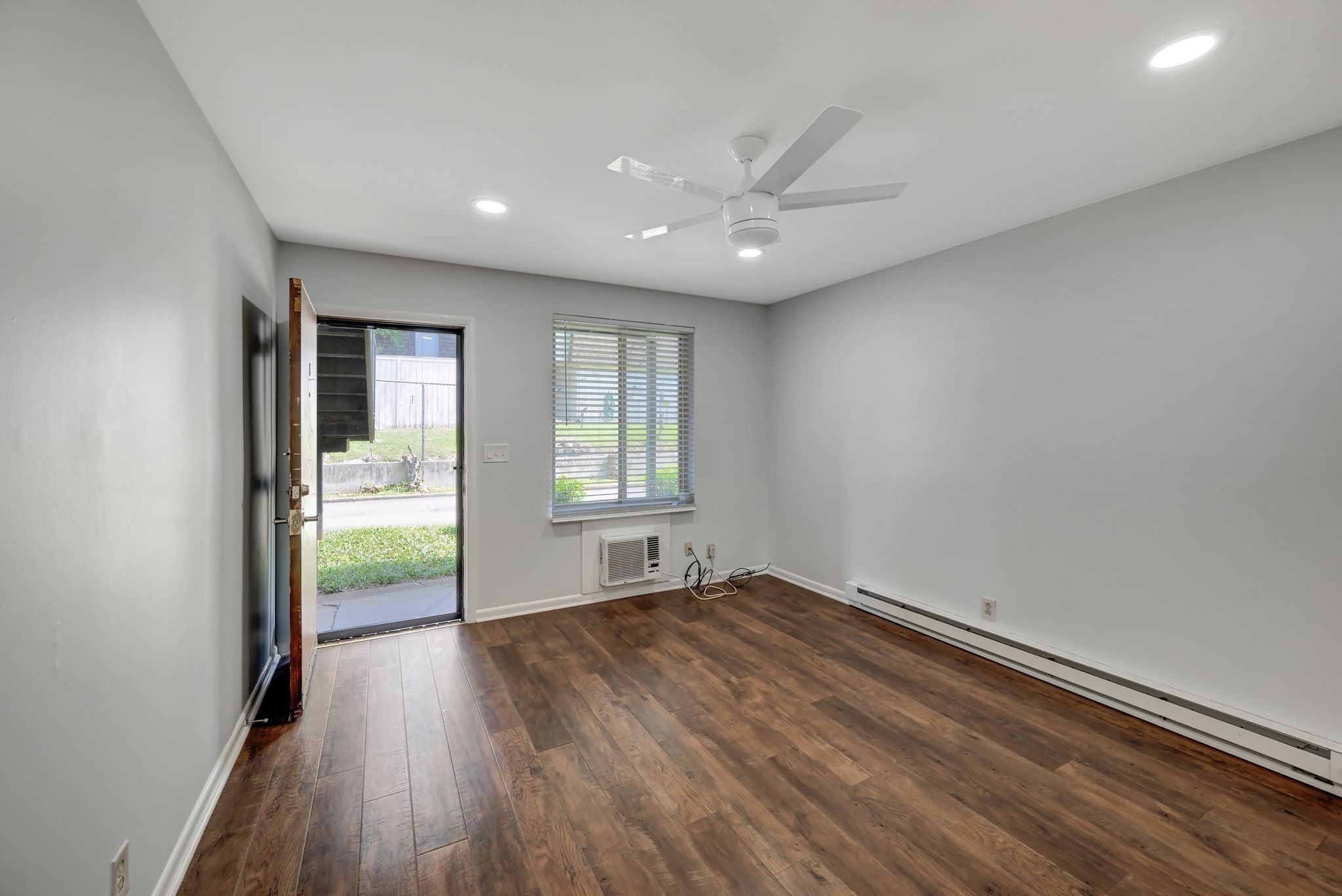 1-bed home for rent in Nashville, TN 37215, 3600 Hillsboro Pike H1 3600 Hillsboro Pike H1, Nashville TN 37215 1-bed home, photo 2 of 18