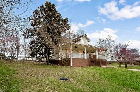 1735 Riverhaven Dr Adams TN 37010