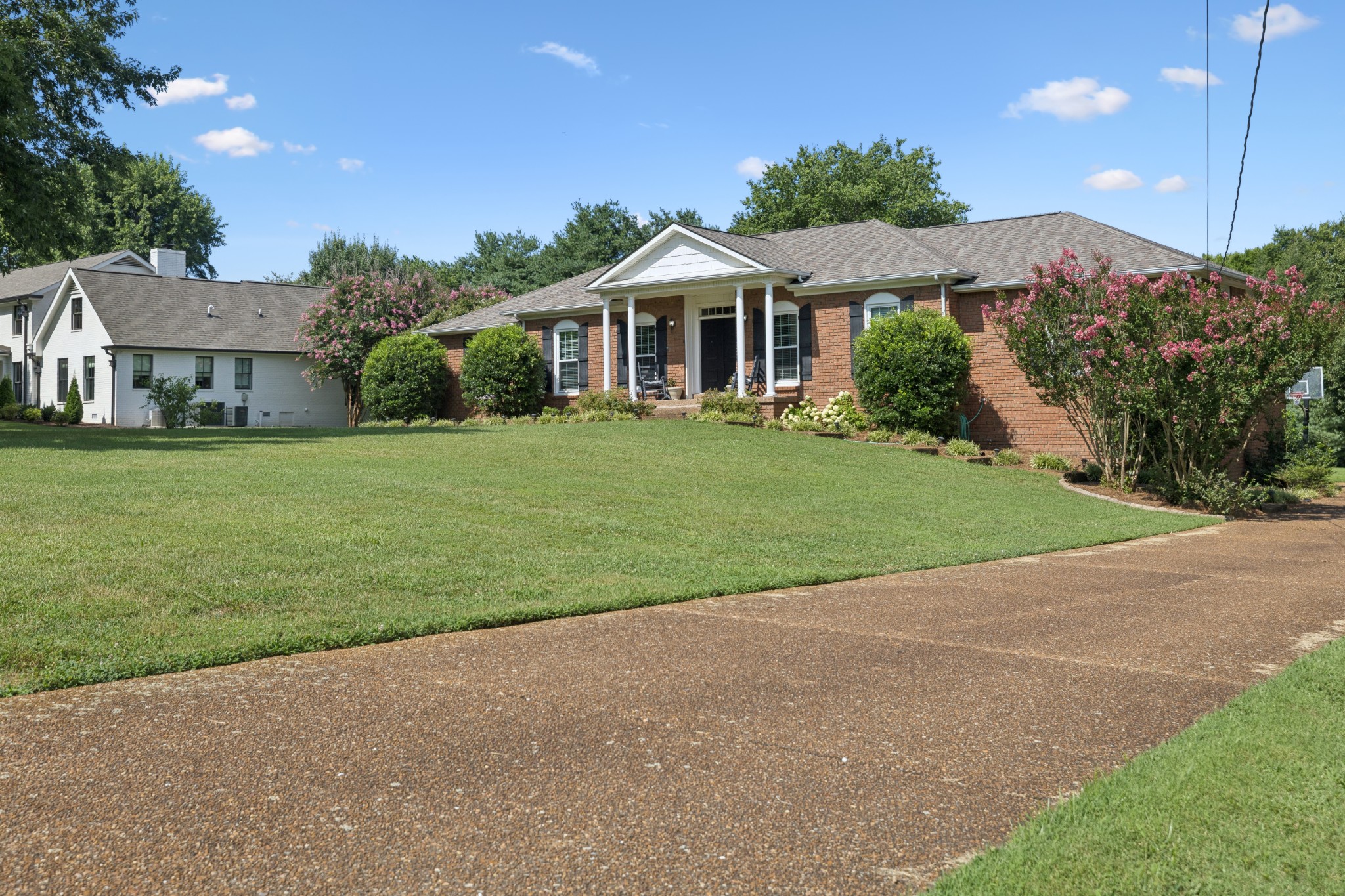 911 Steeplechase Dr