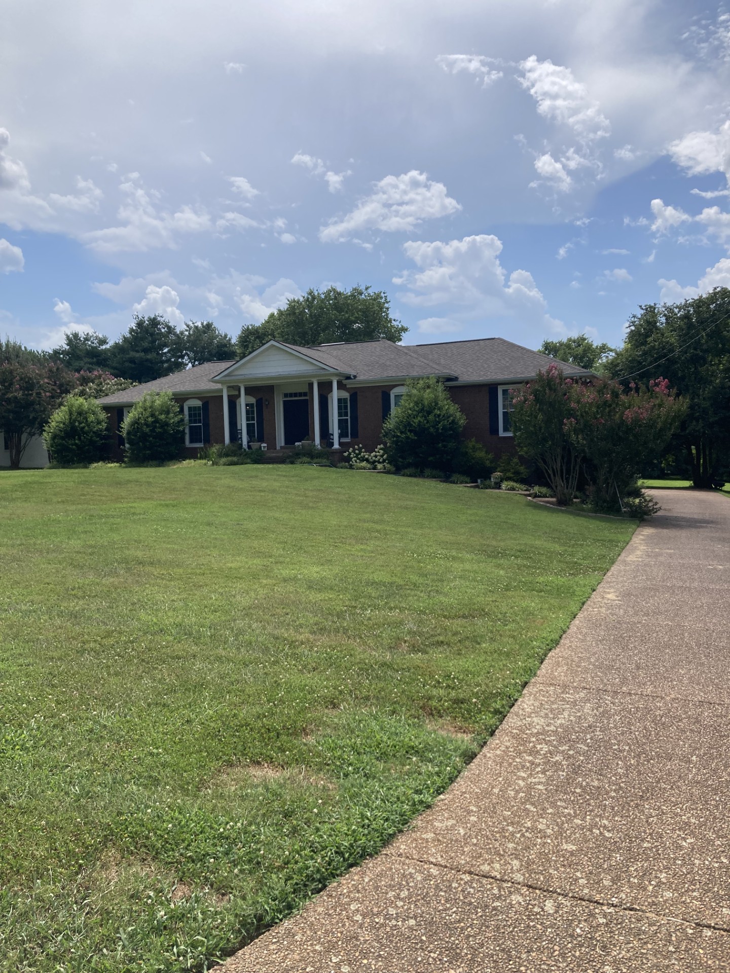 911 Steeplechase Dr
