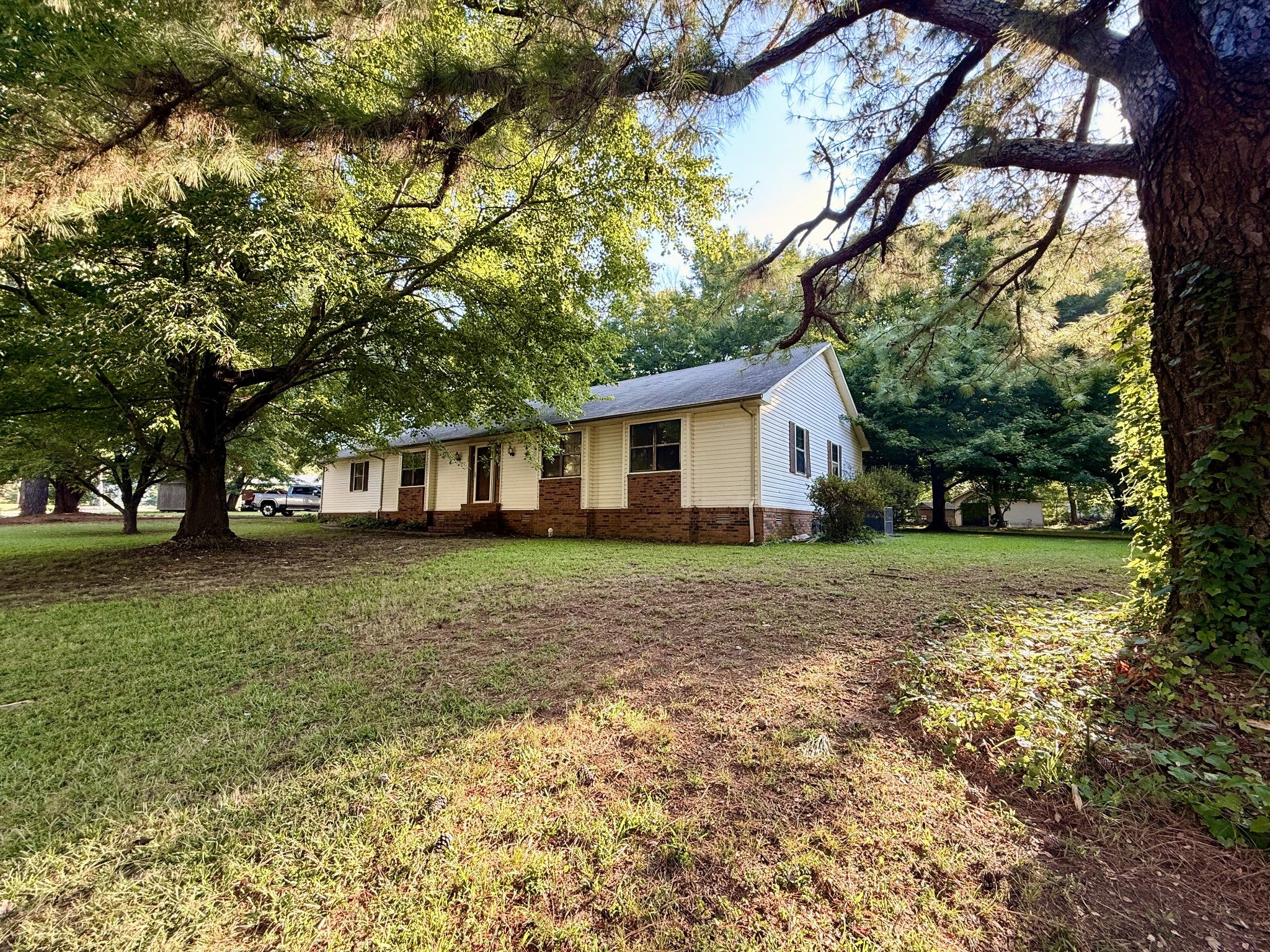 136 Aubrey Ave
