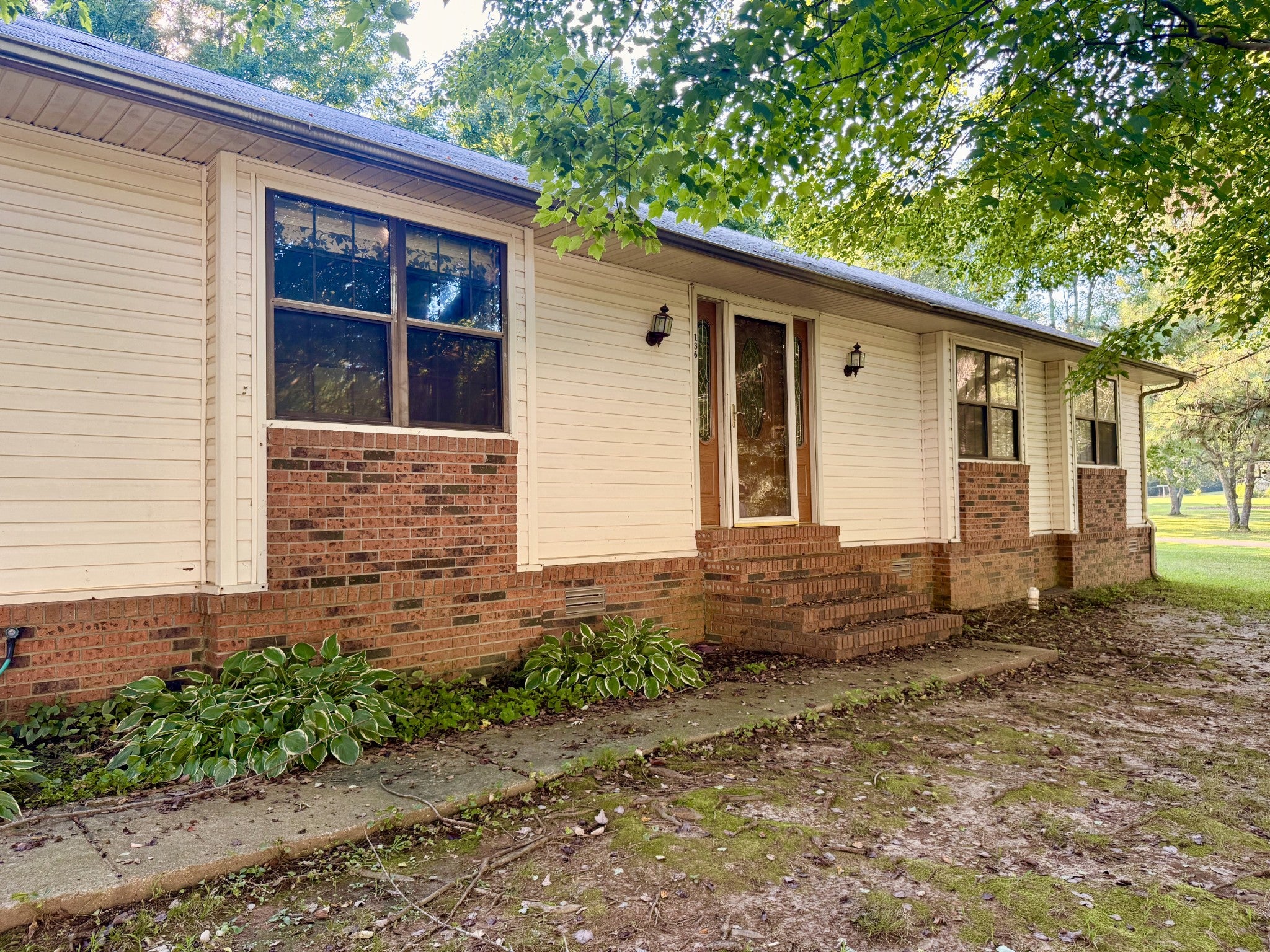 136 Aubrey Ave