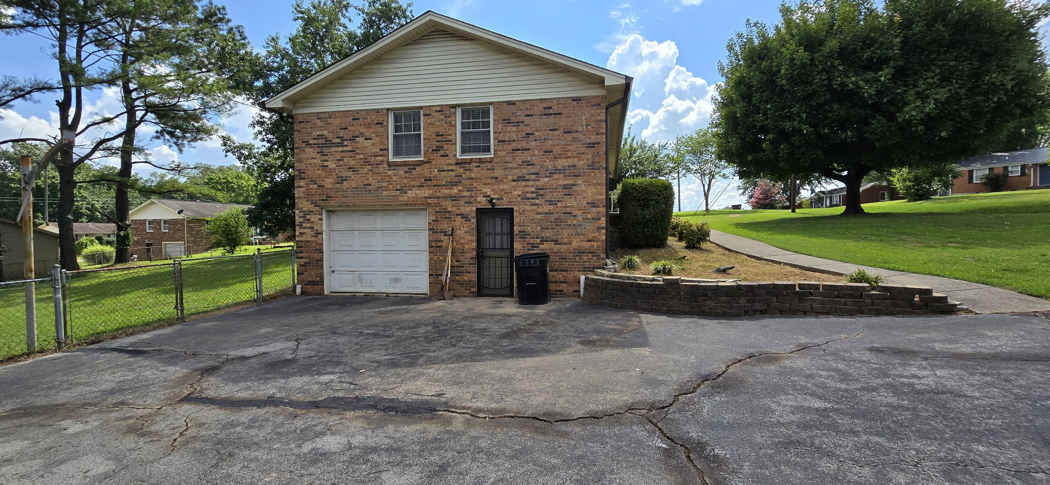 502 Ashe Ave