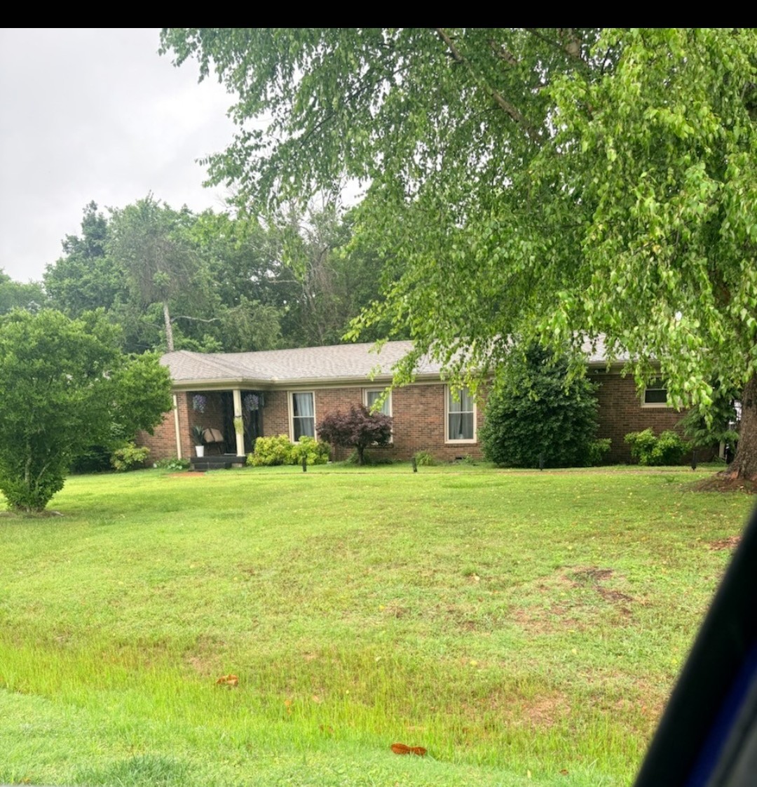 216 Bartonwood Dr