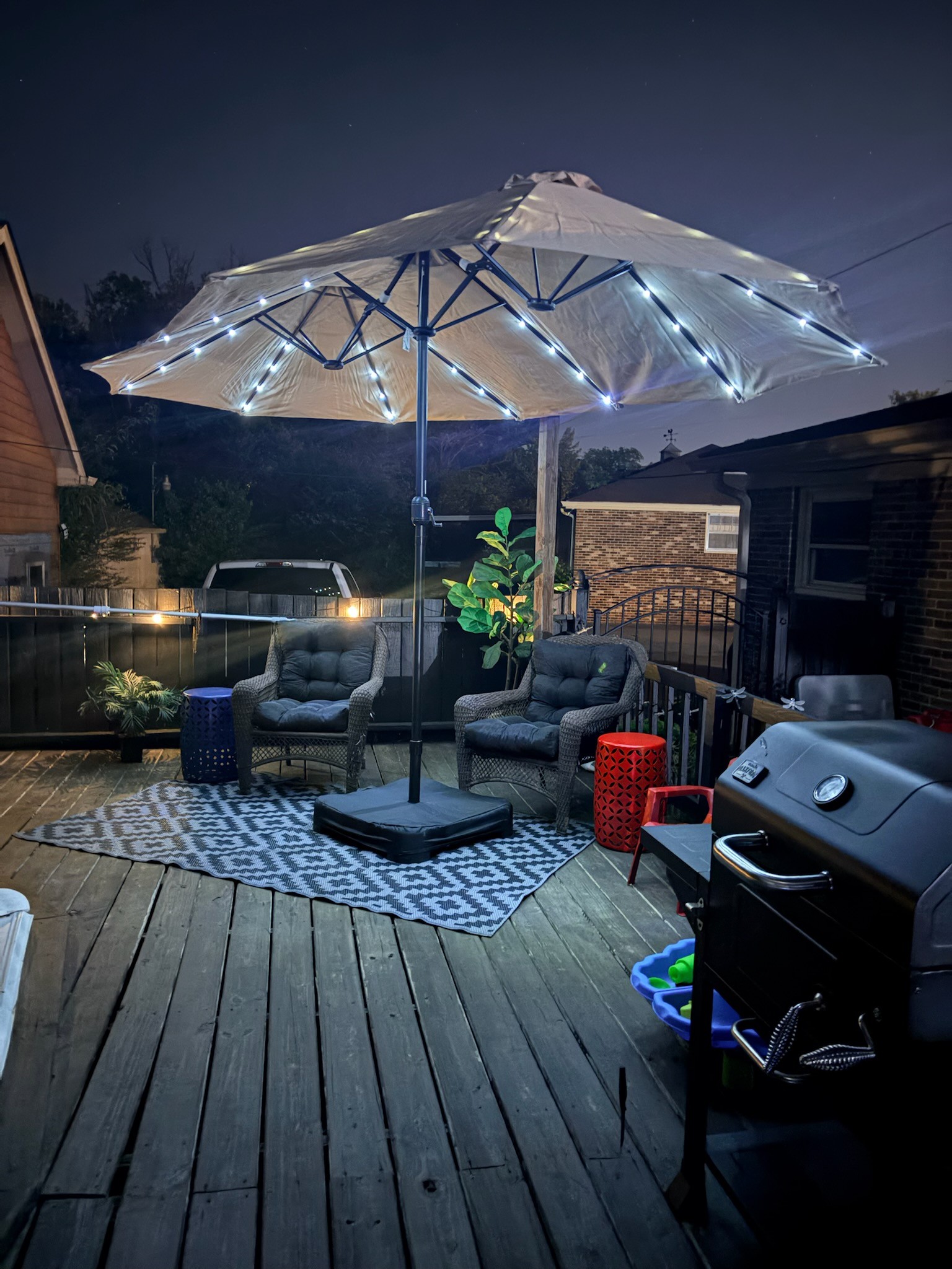 216 Bartonwood Dr