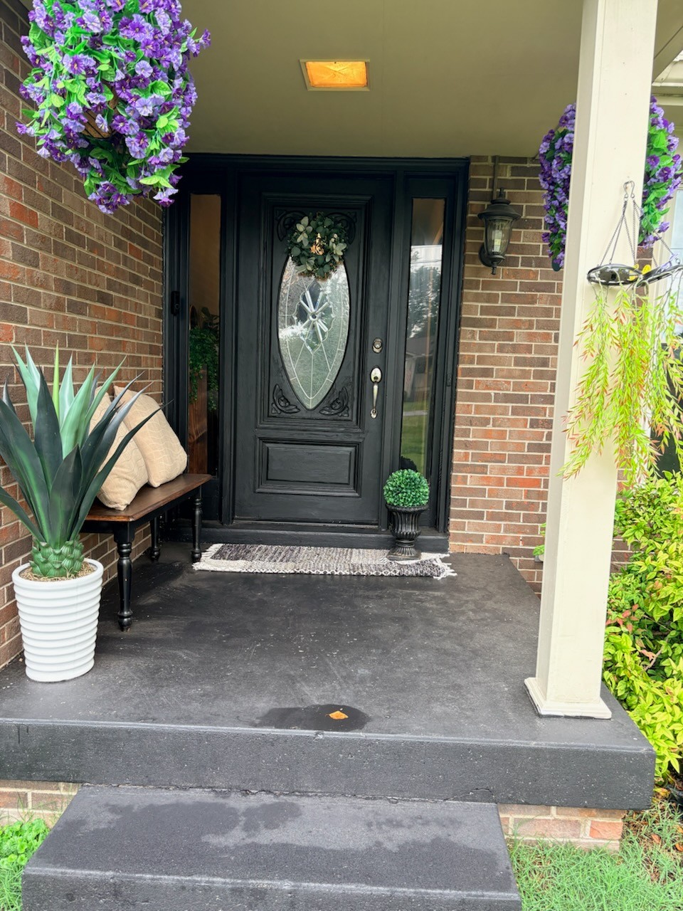 216 Bartonwood Dr