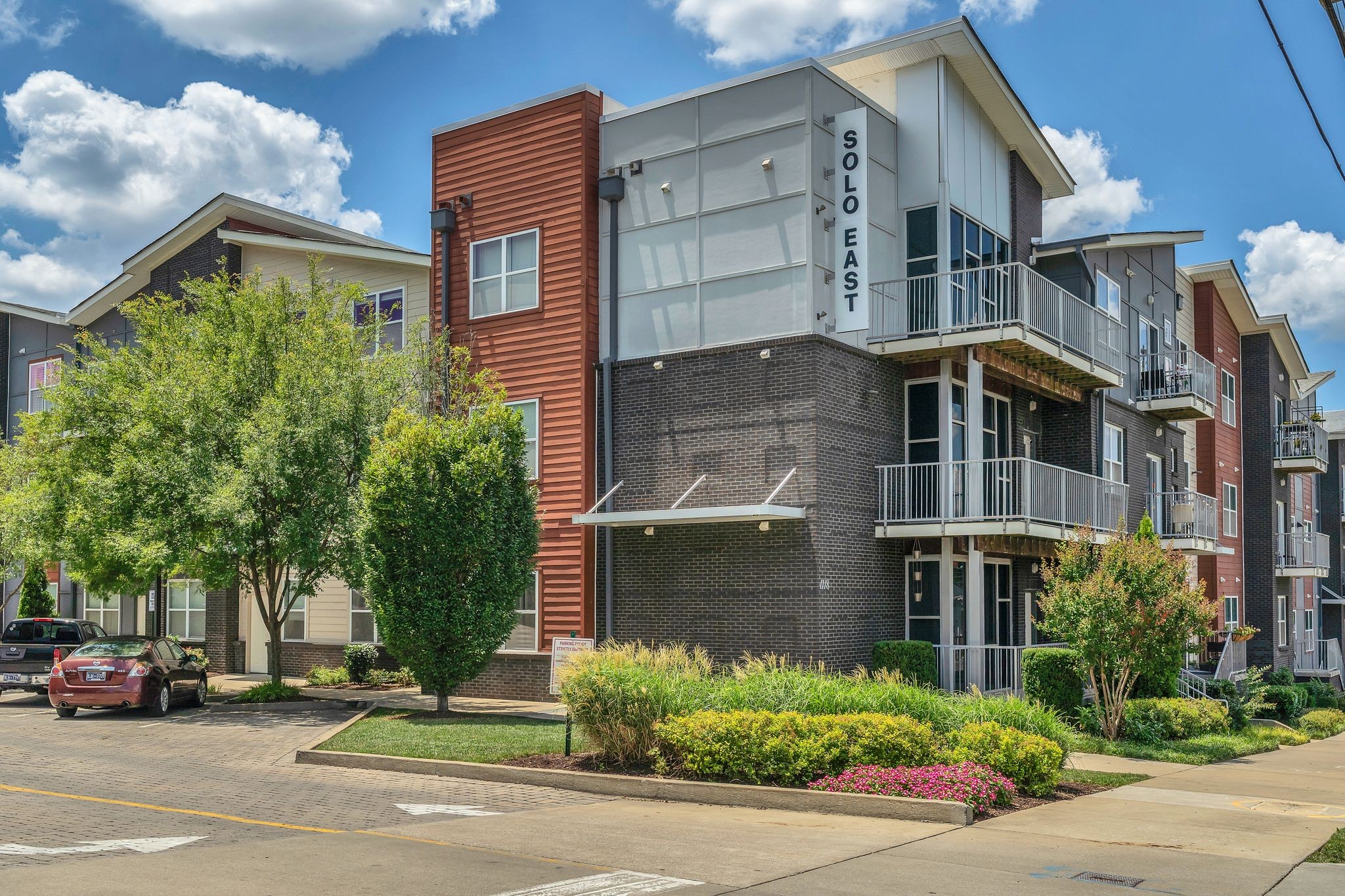 1122 Litton Ave 213