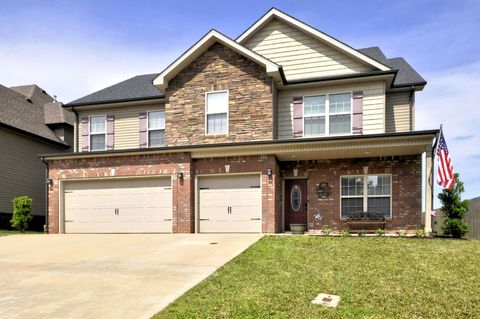Photo of 1105 Thrasher Dr, Clarksville, TN 37040 (MLS # 3168524)