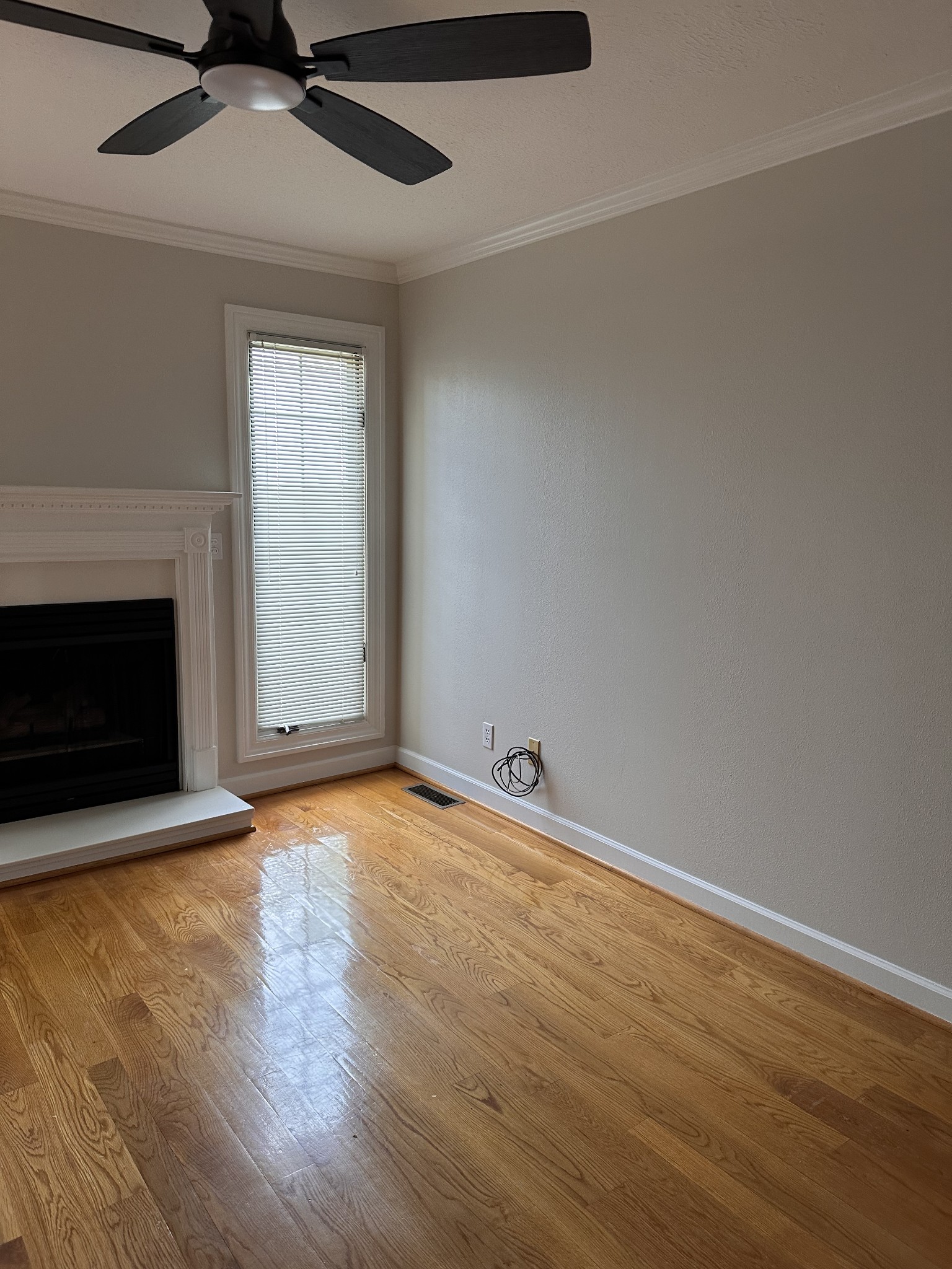 306 W Colville St B