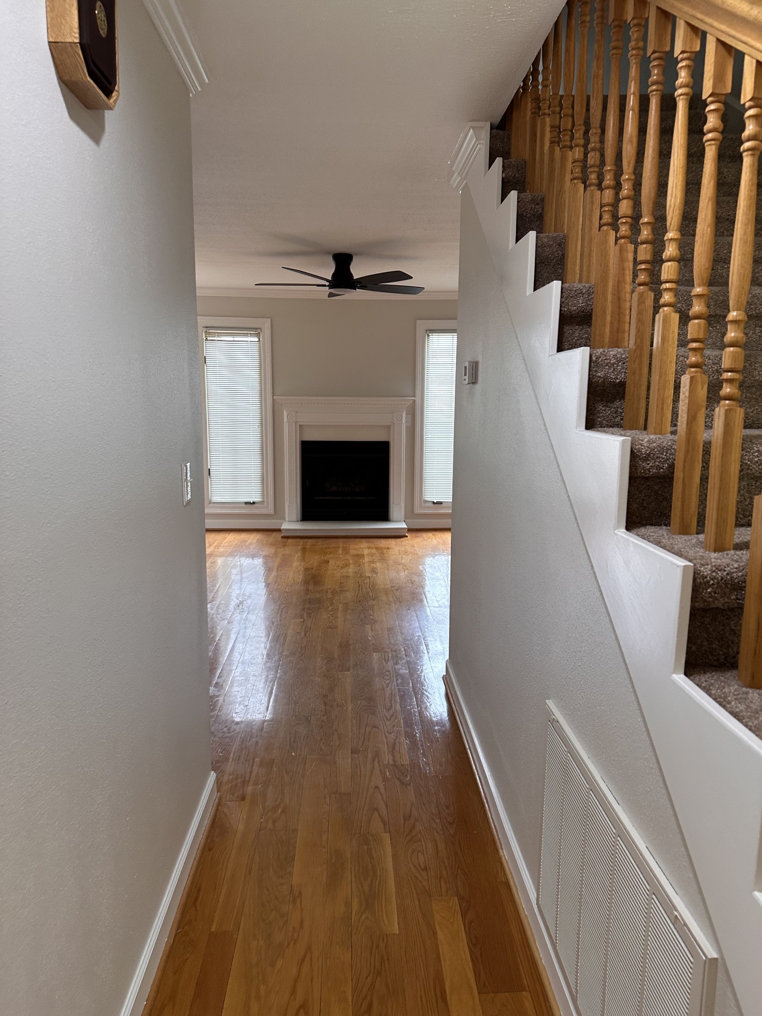 306 W Colville St B
