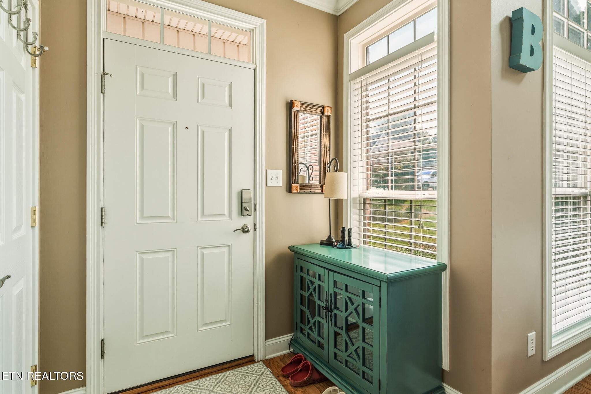 1109 Creekside Village Way