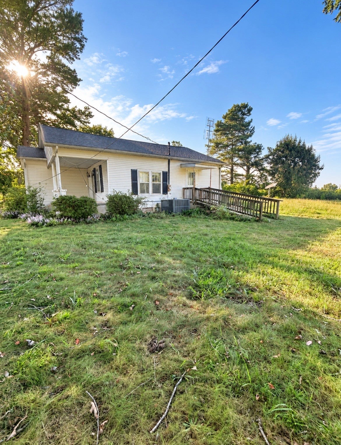560 State Line Rd