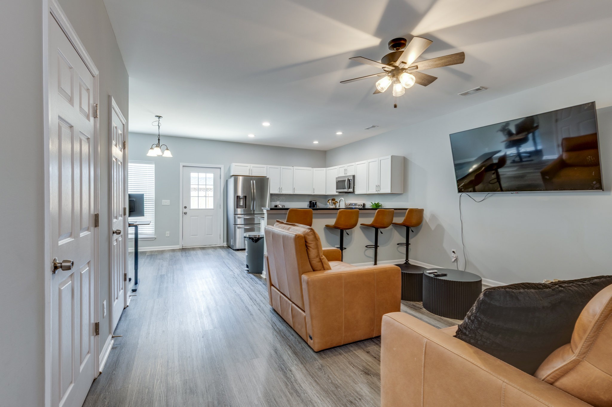 203 Longfellow Ln