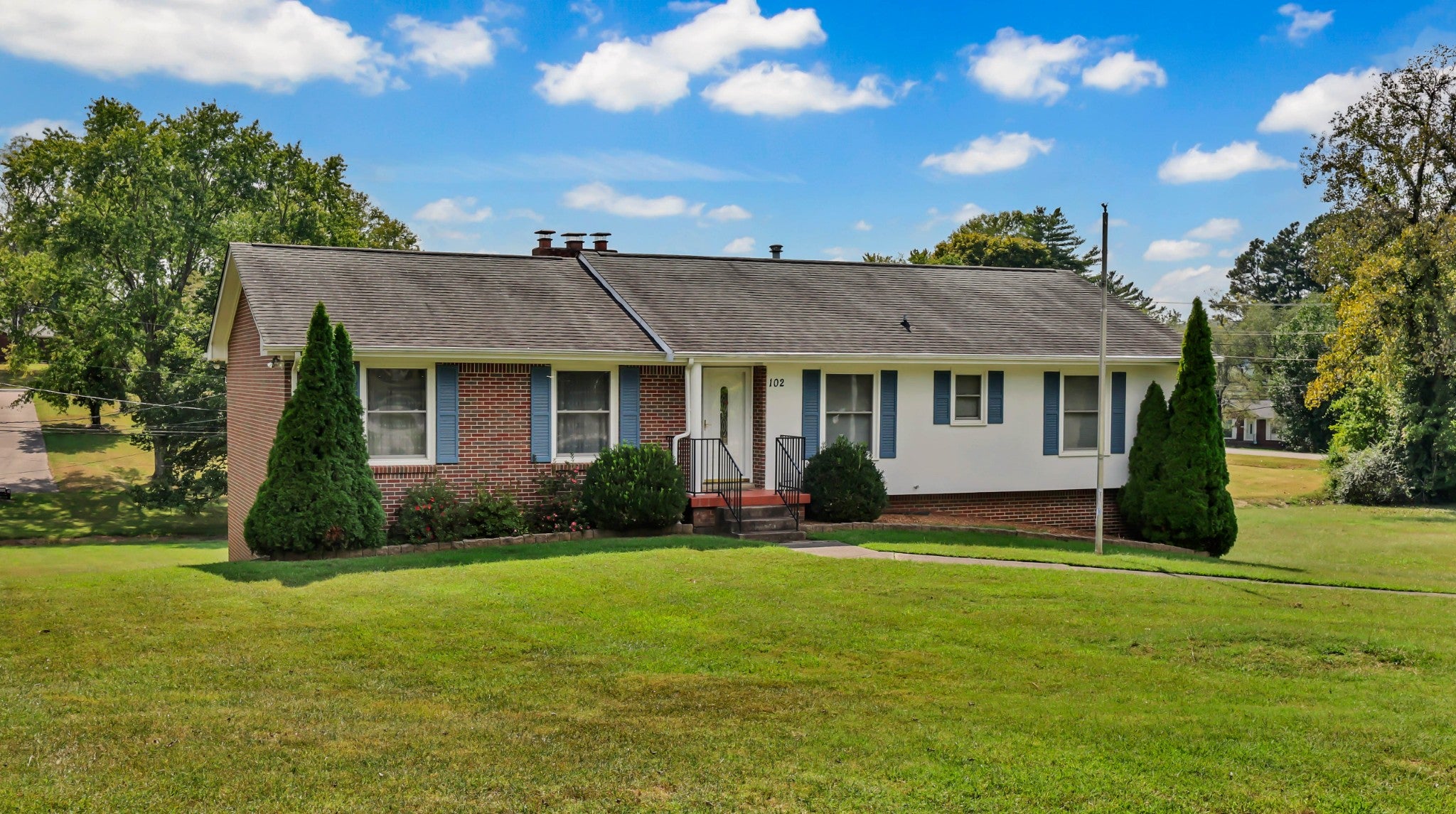 102 Bullock Dr