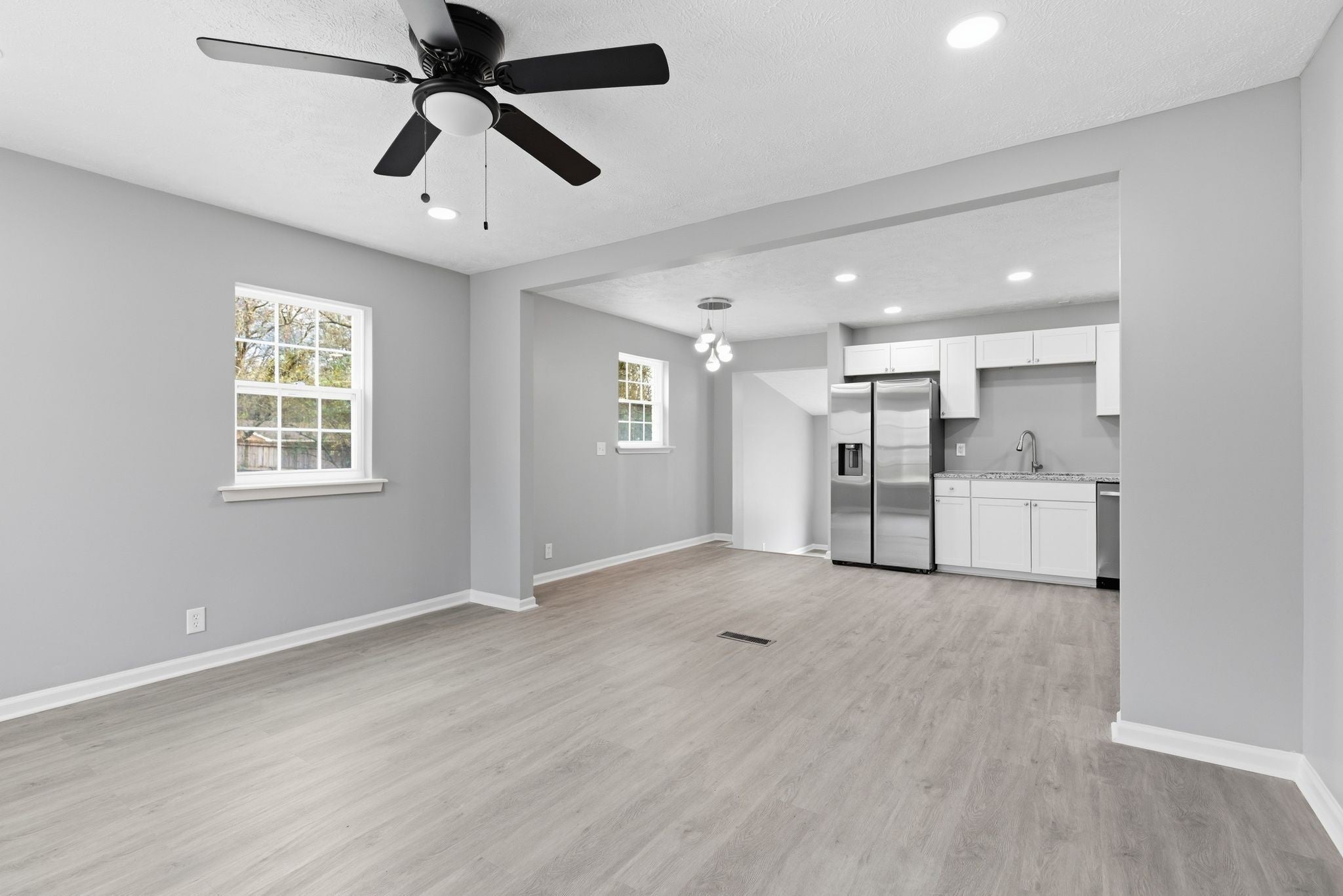1806 Fern Dr