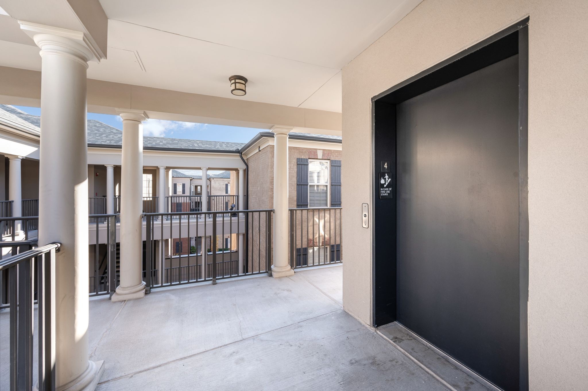 309 Seven Springs Way 402