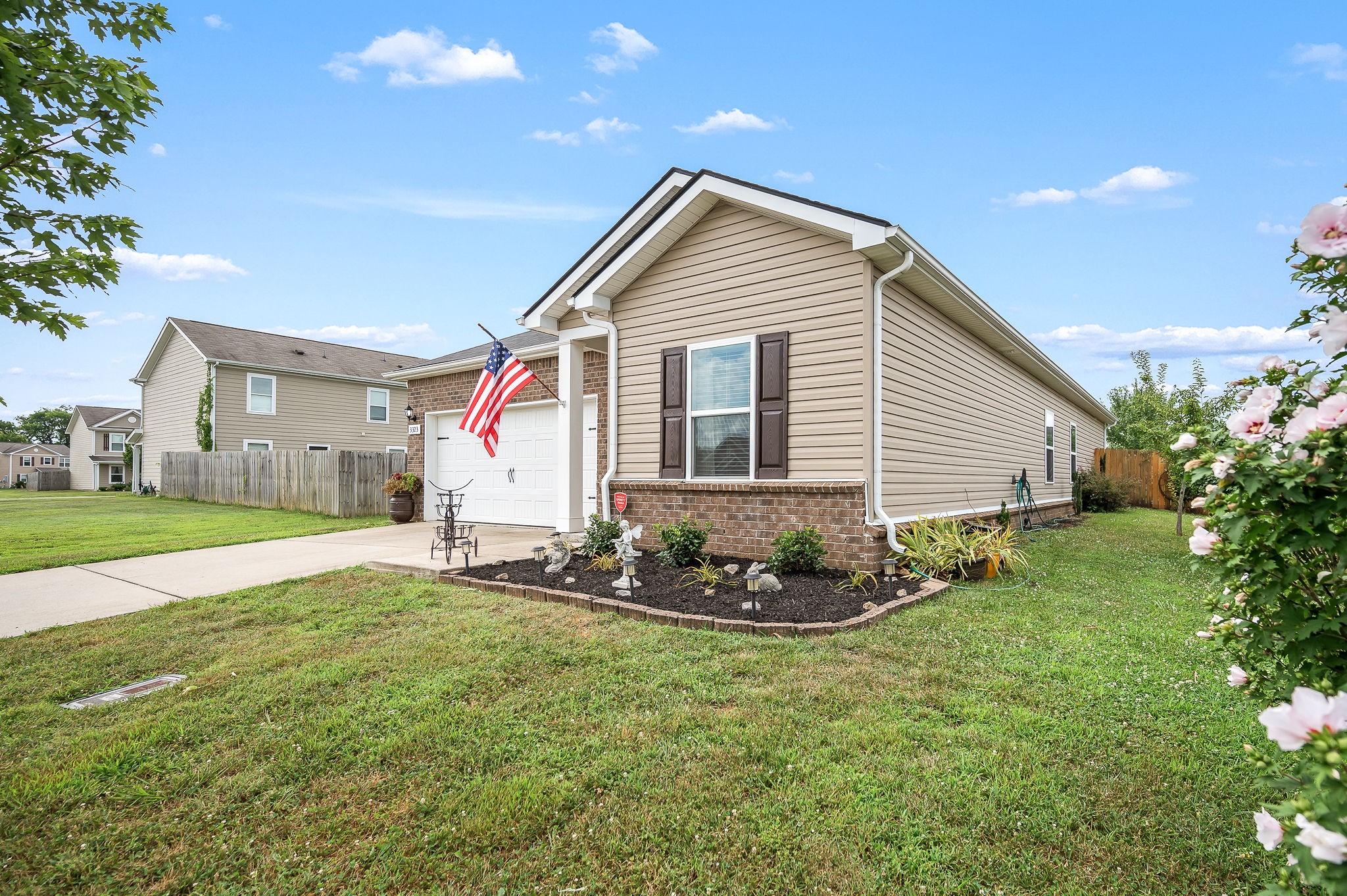 3323 Dizzy Dean Dr