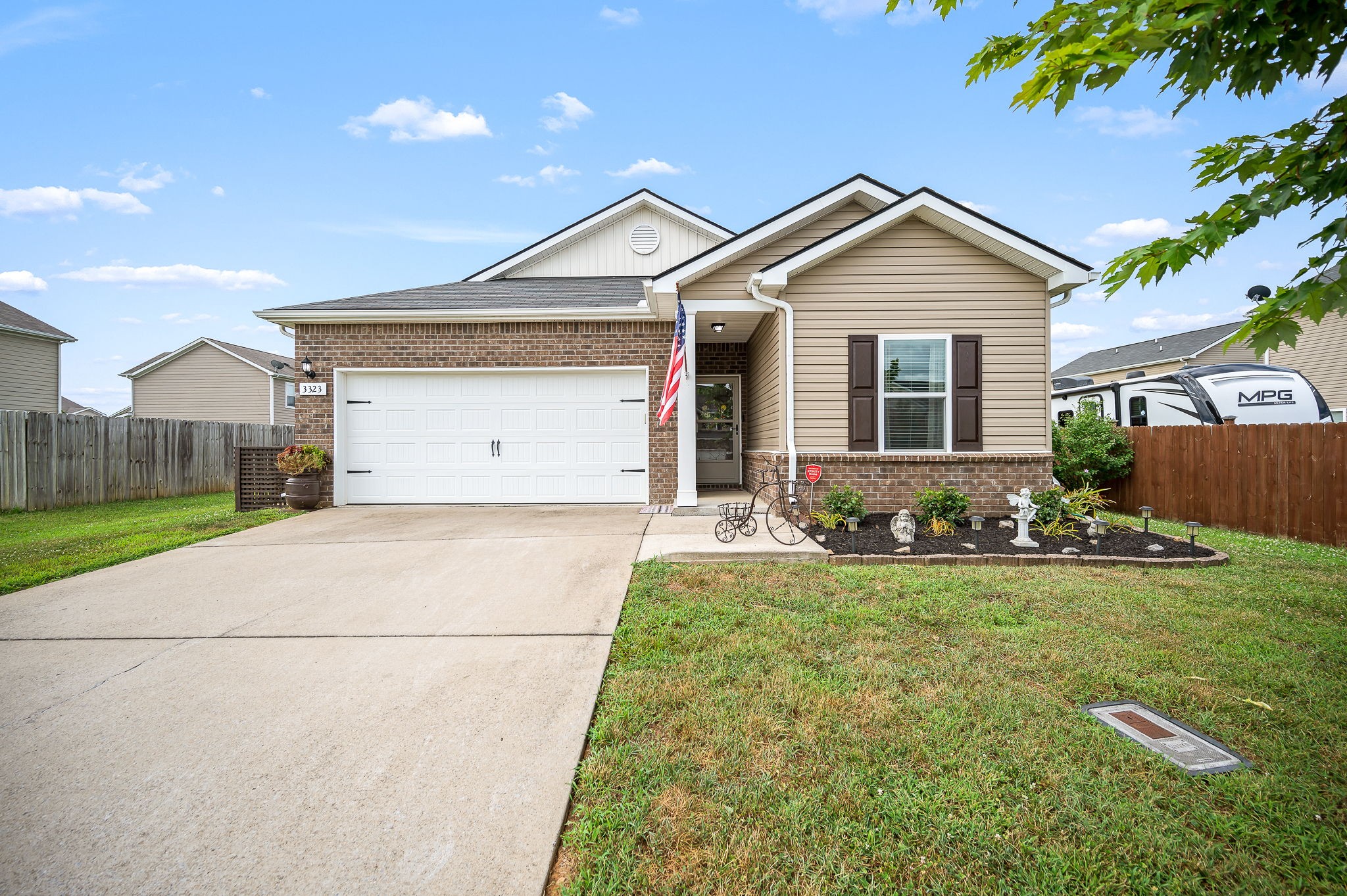 3323 Dizzy Dean Dr