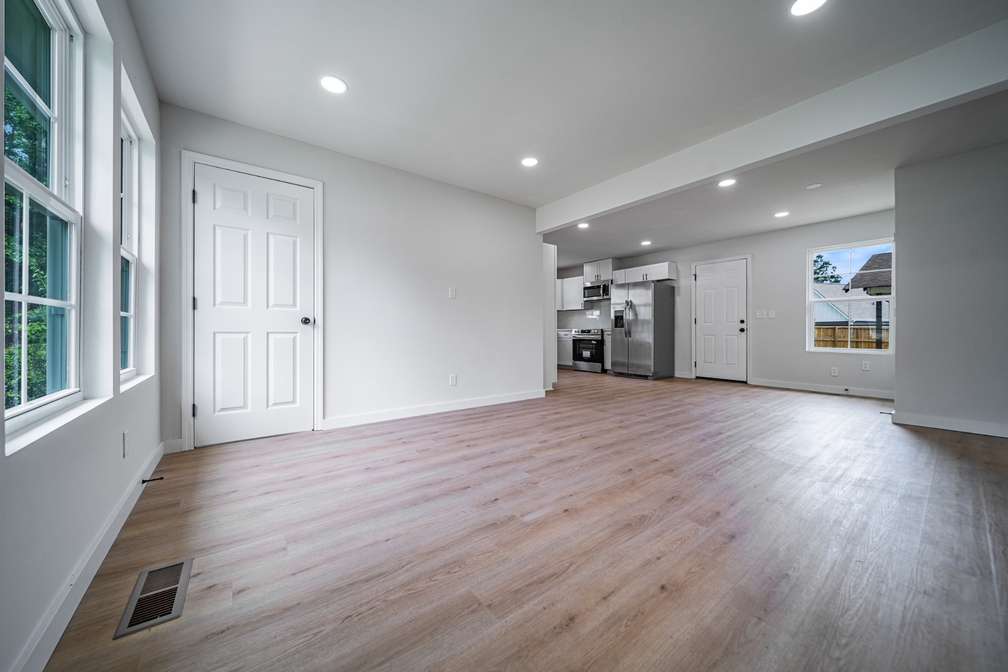 812 Sunrise St