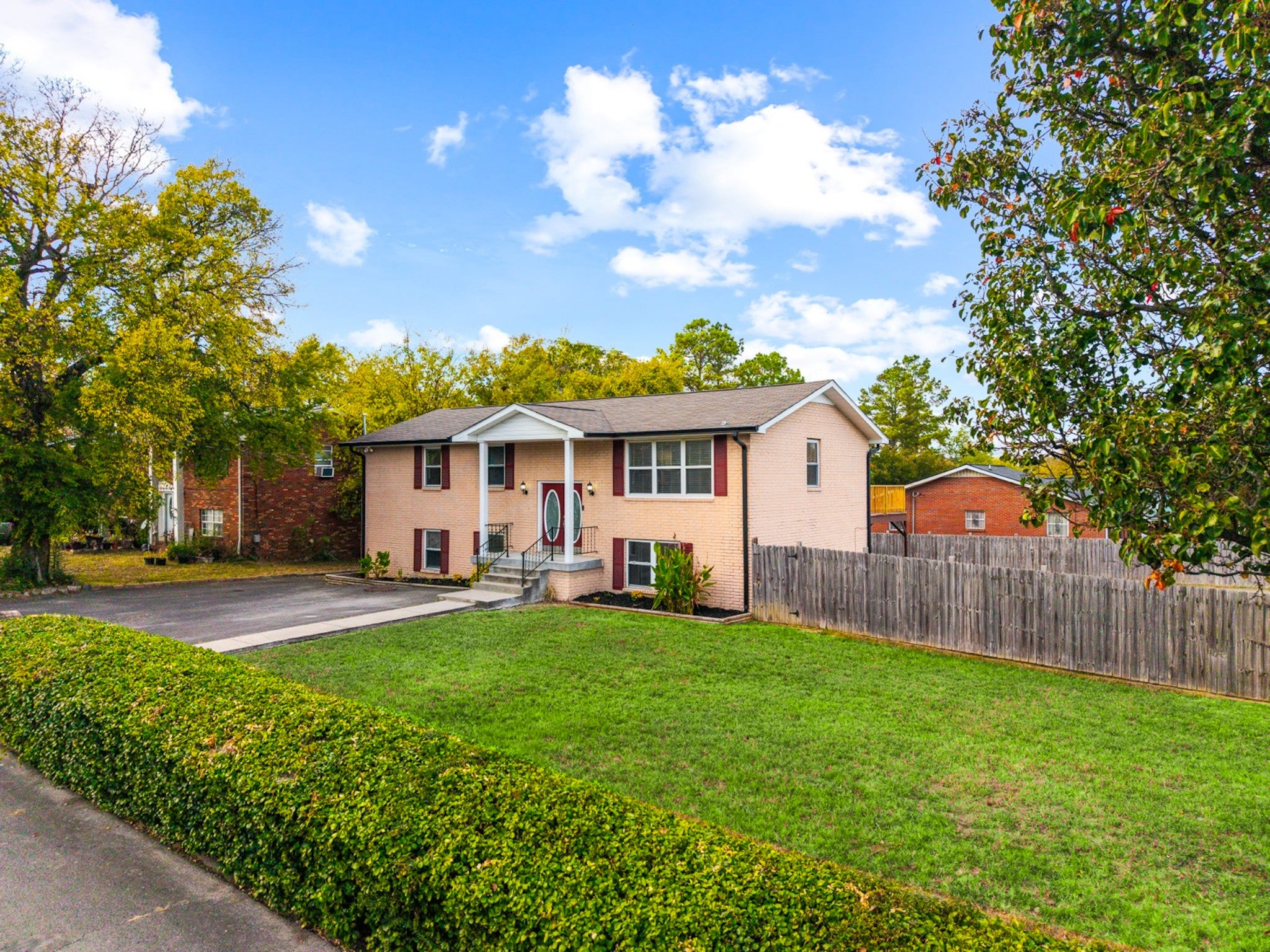 2909 Edge Moor Dr