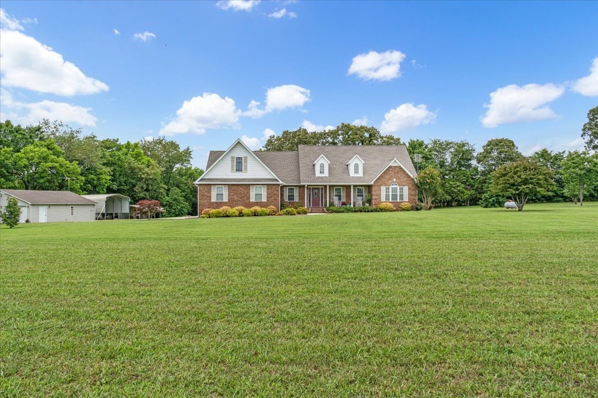 379 Hooper Rd