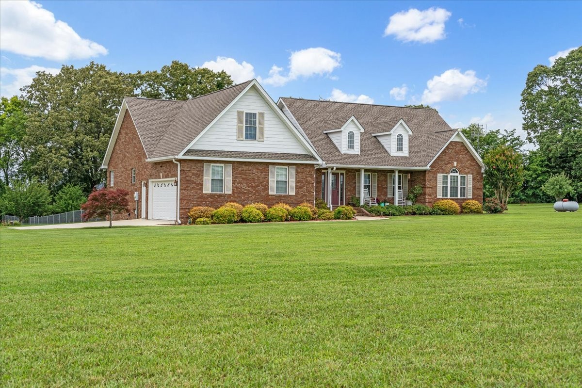379 Hooper Rd