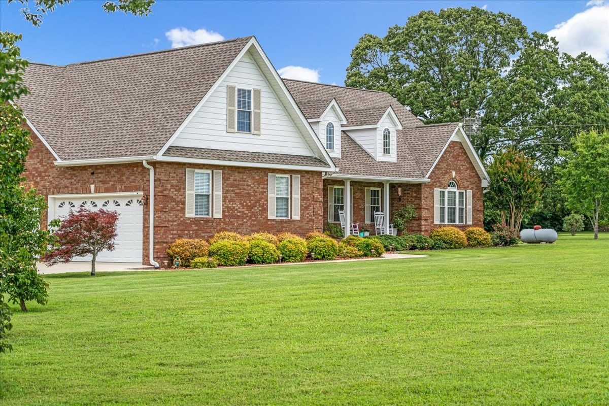 379 Hooper Rd