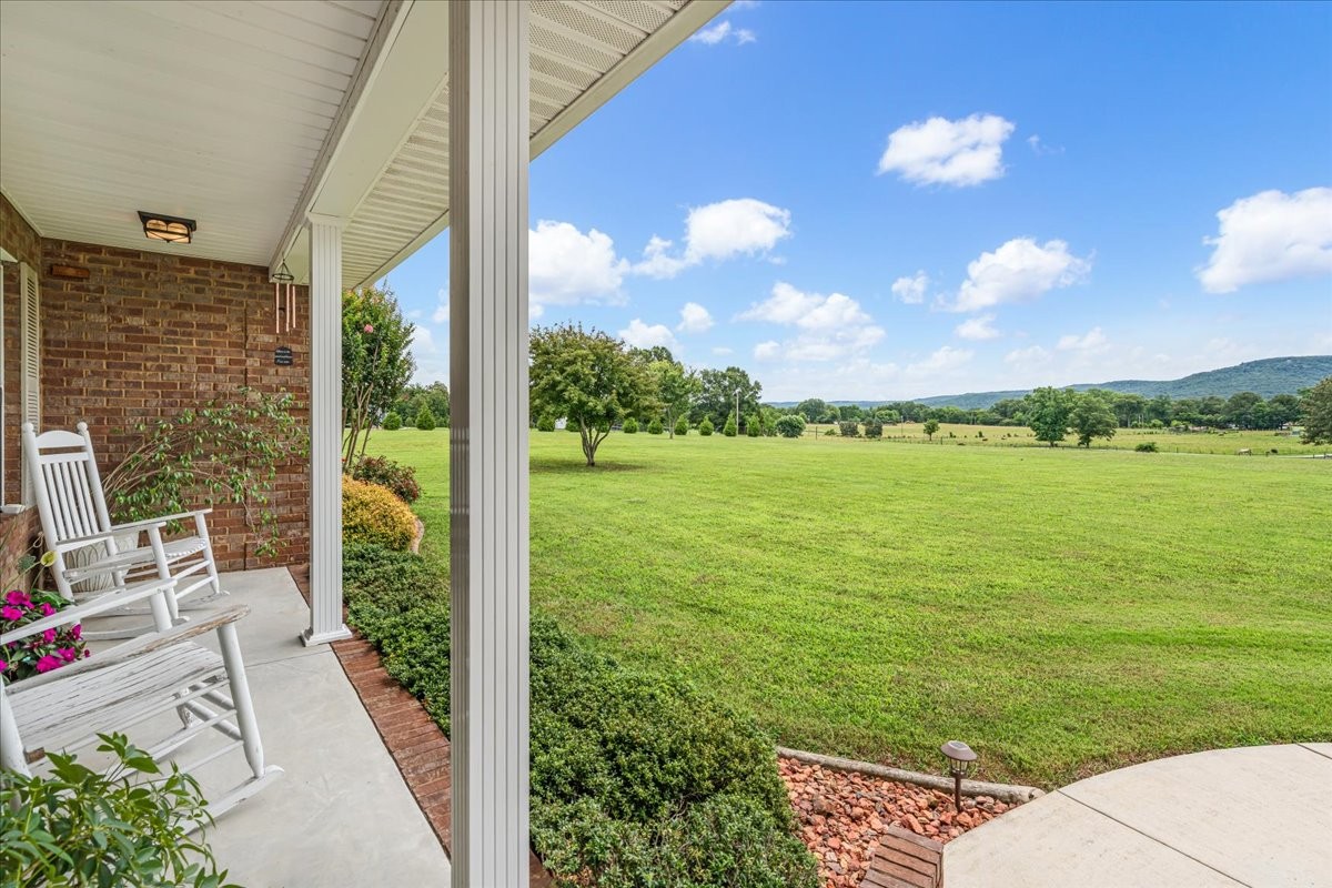 379 Hooper Rd