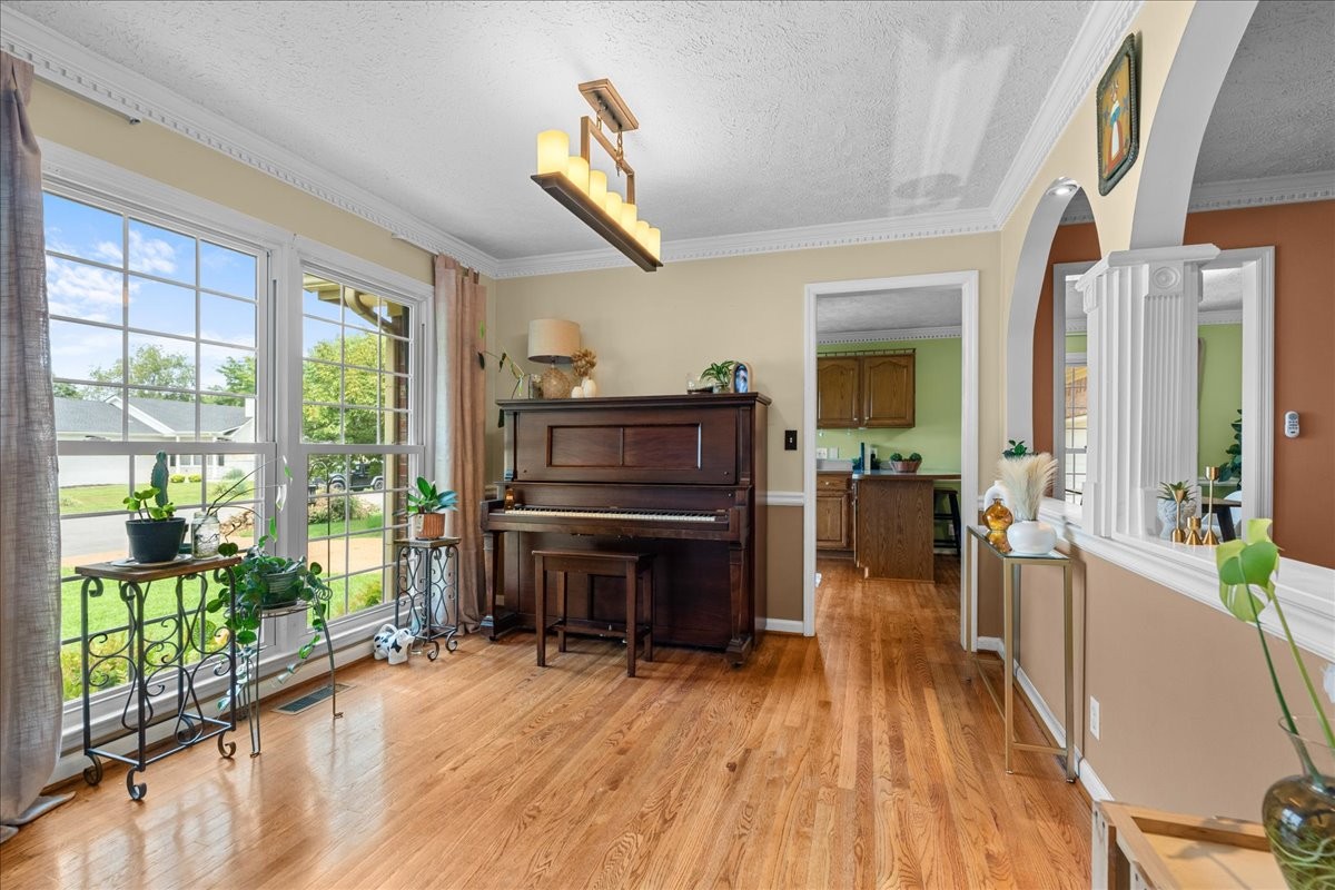2014 Saddlebrook Dr