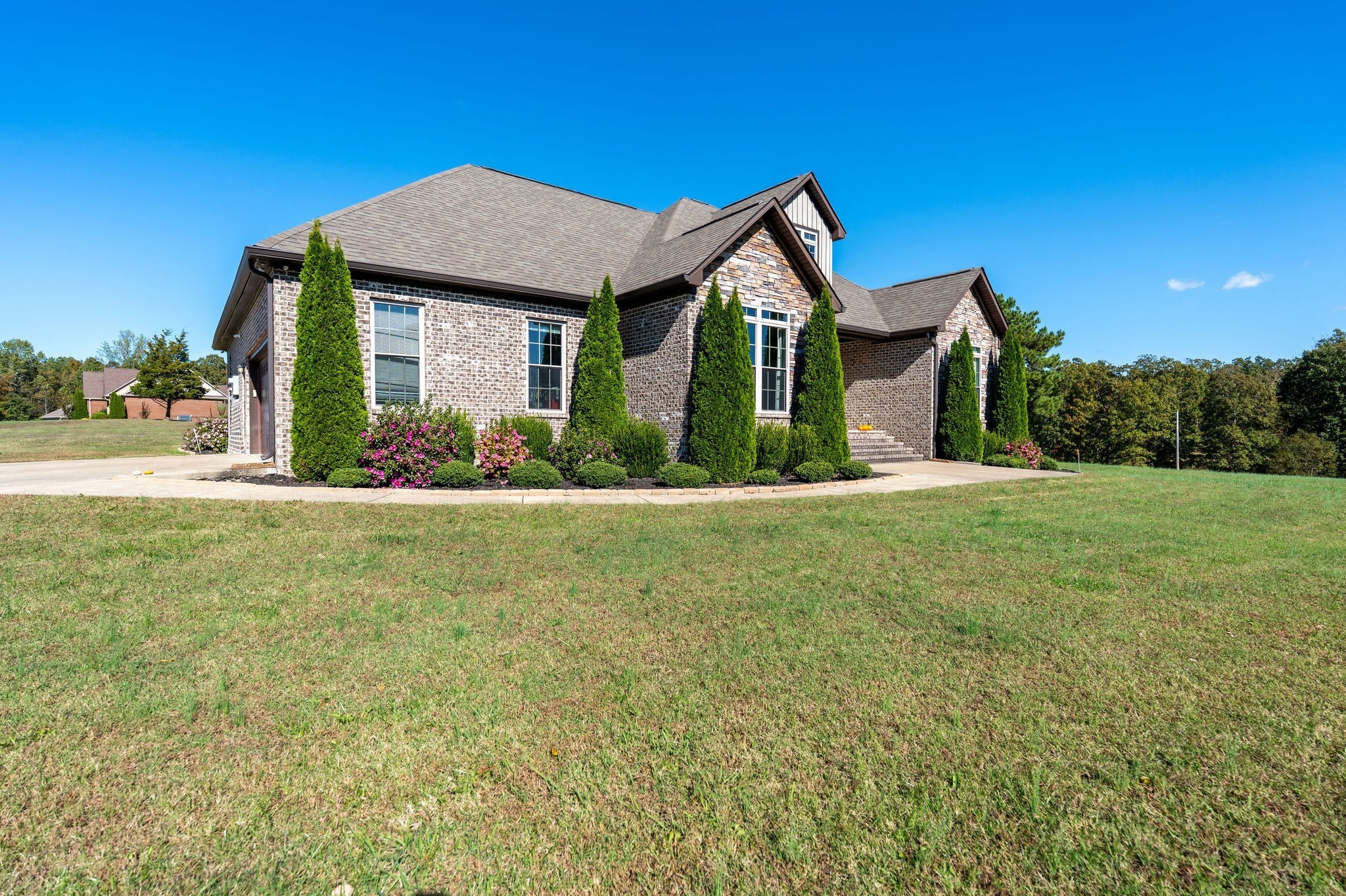 562 Double Eagle Dr